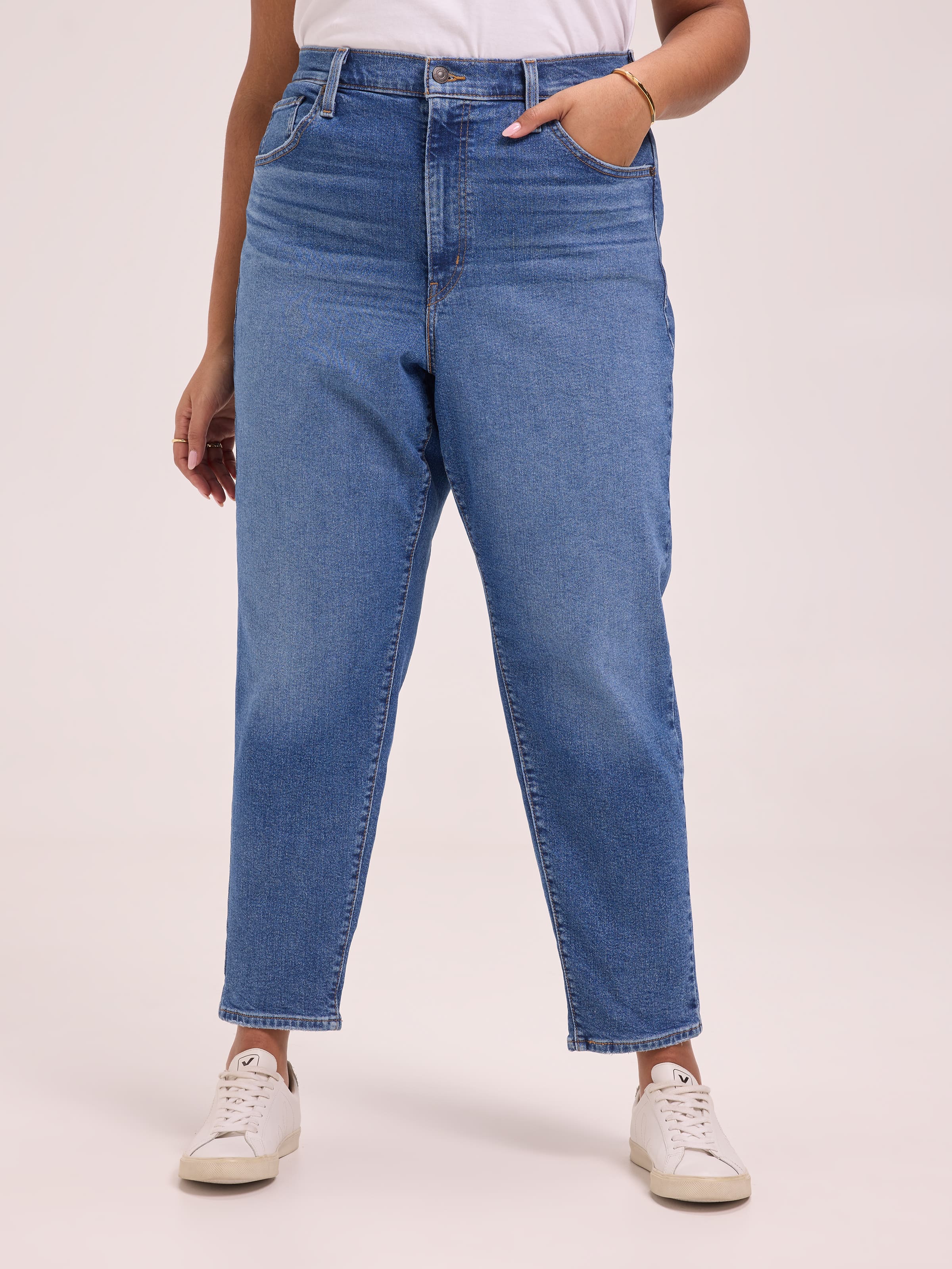 Curve High Waisted Mom Jean In Winter