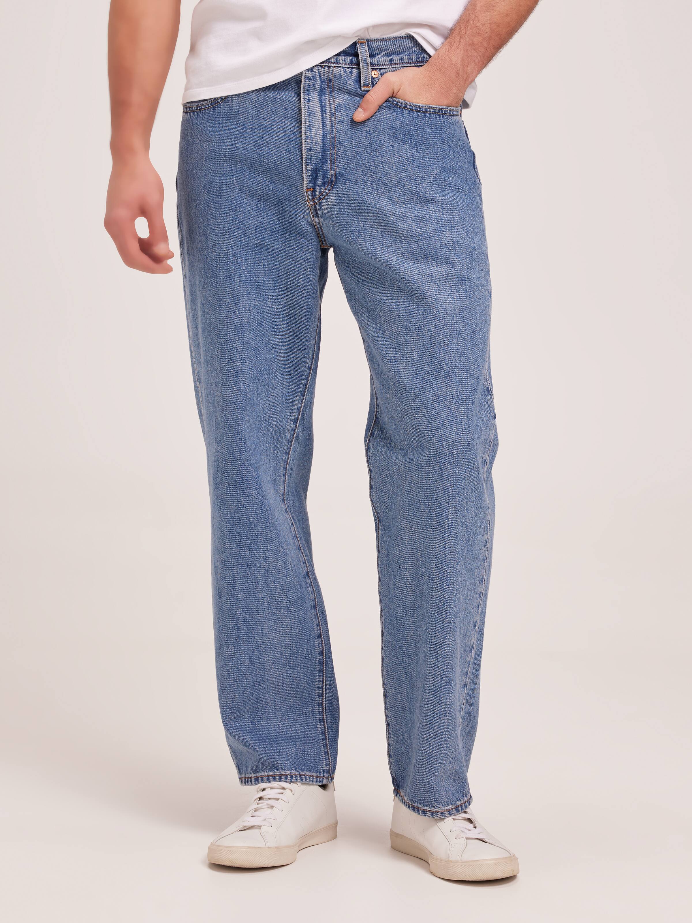 568 Loose Straight In Blue Essentials