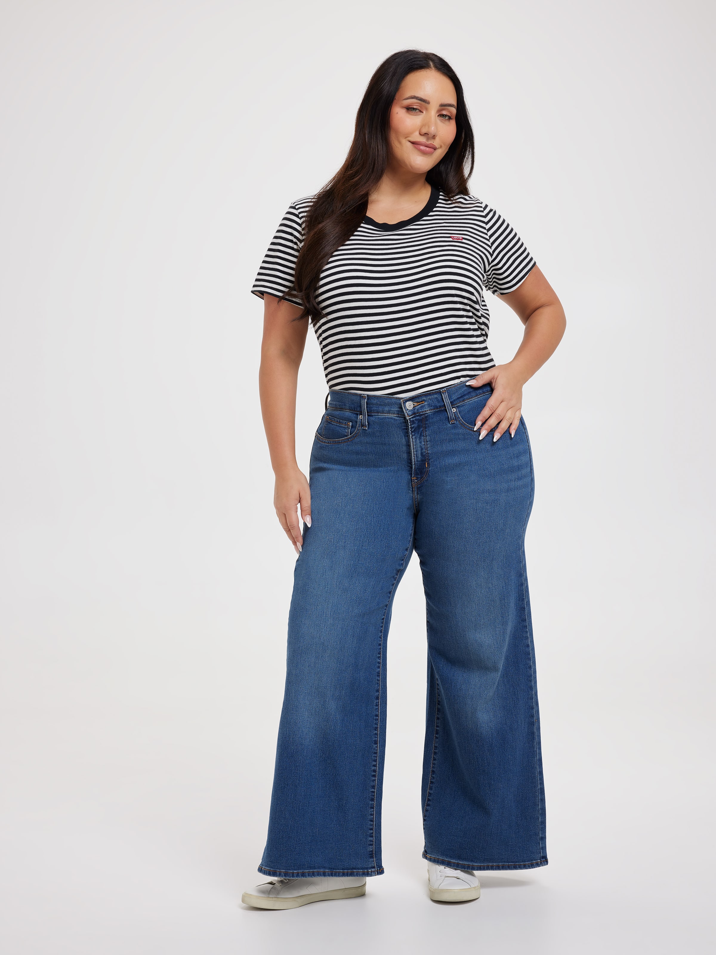 Curve 318 Shaping Wide Leg Jean