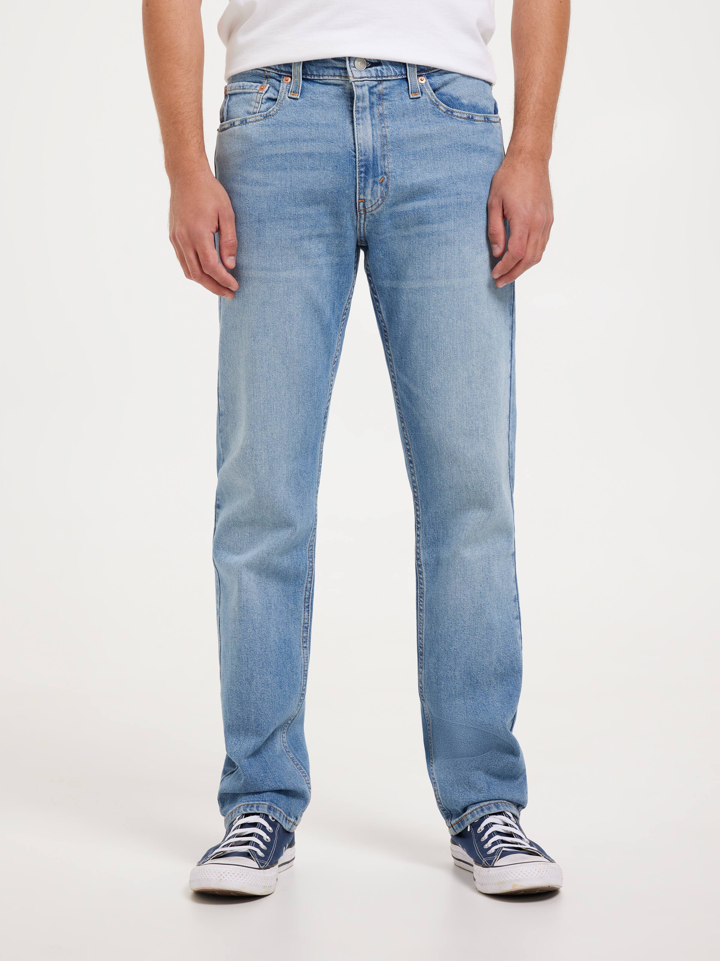513 Slim Straight In Worn To Ride