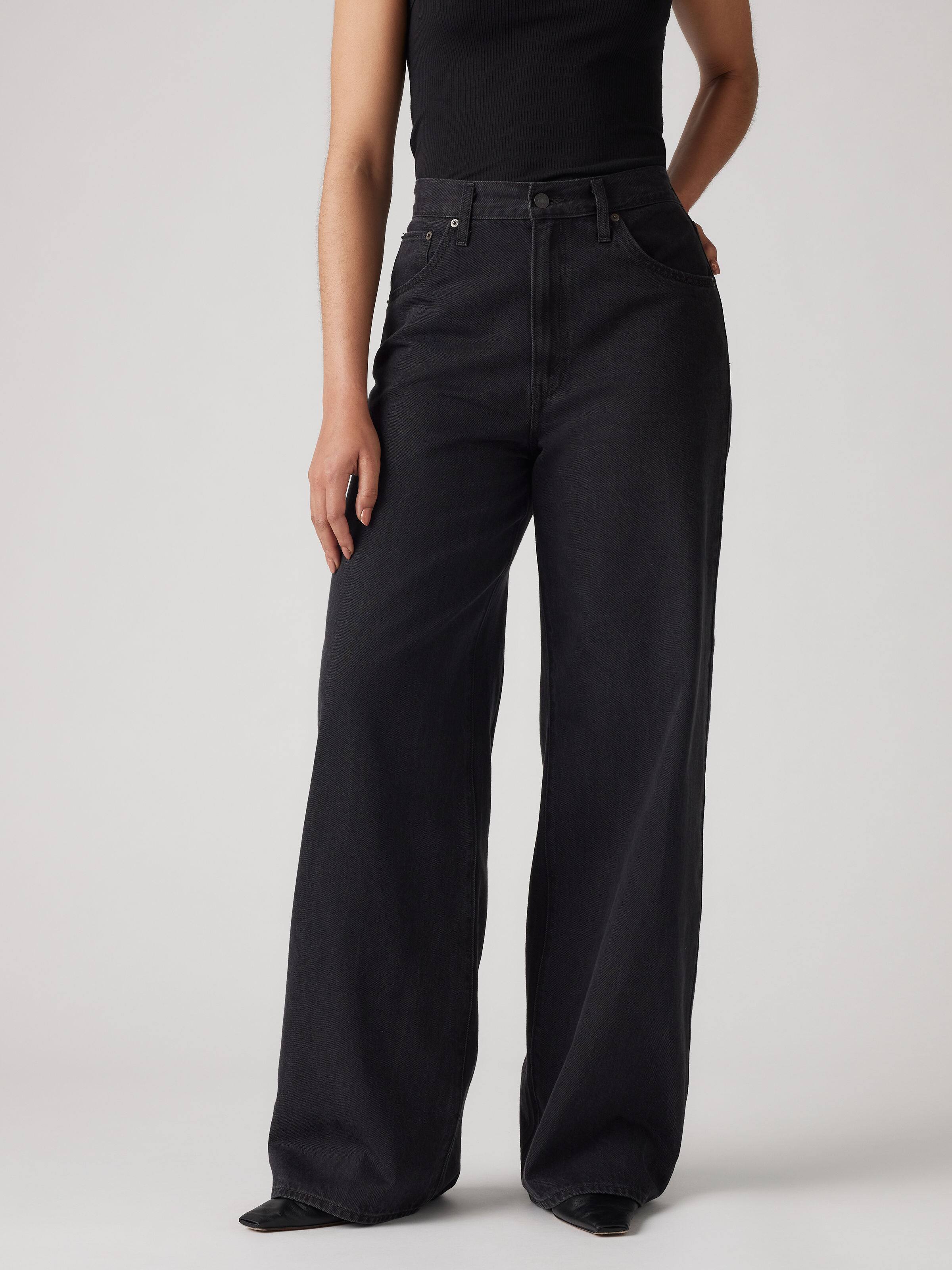 Cinch Baggy Jean In Capturing Moments