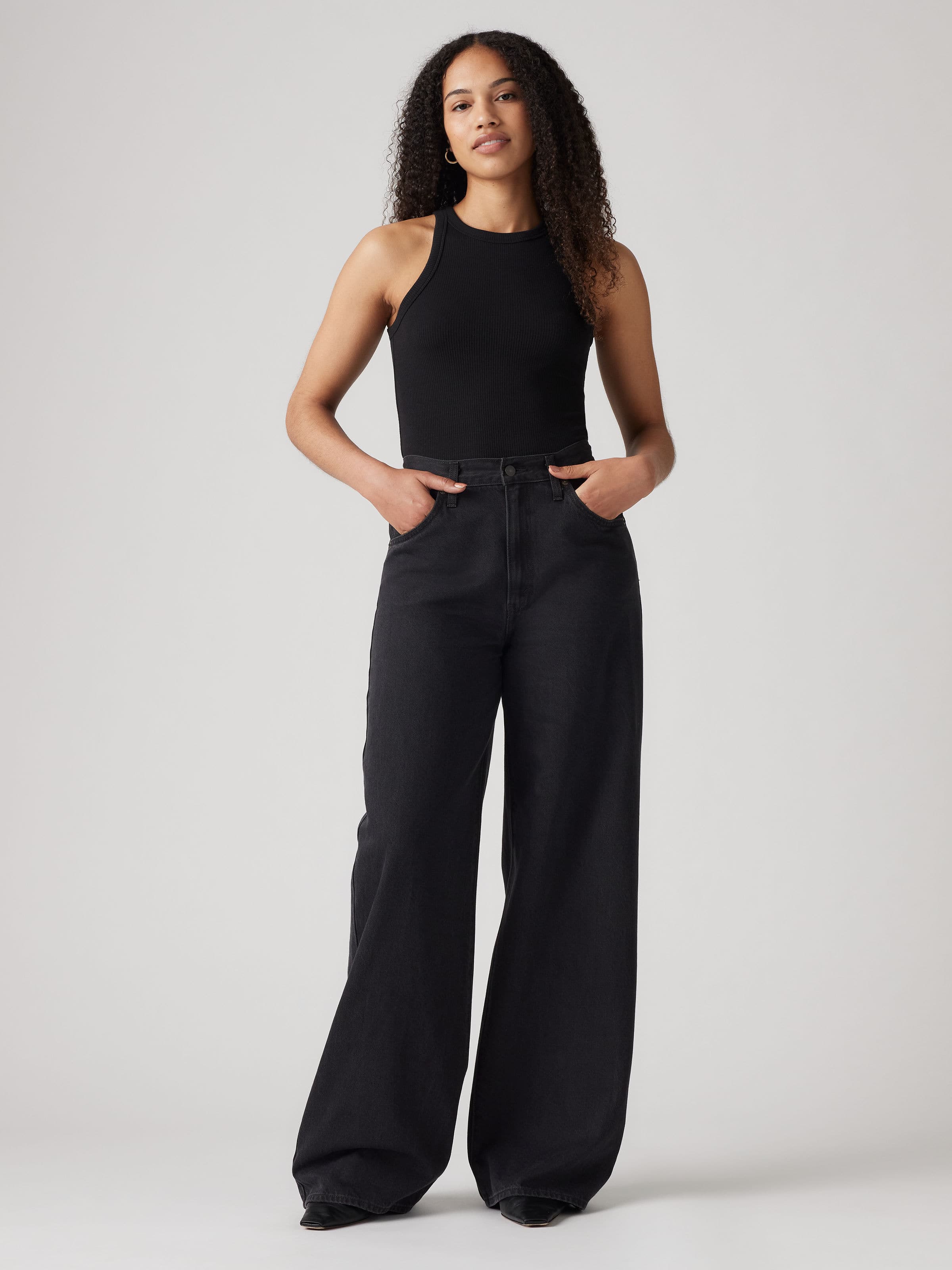 Cinch Baggy Jean In Capturing Moments