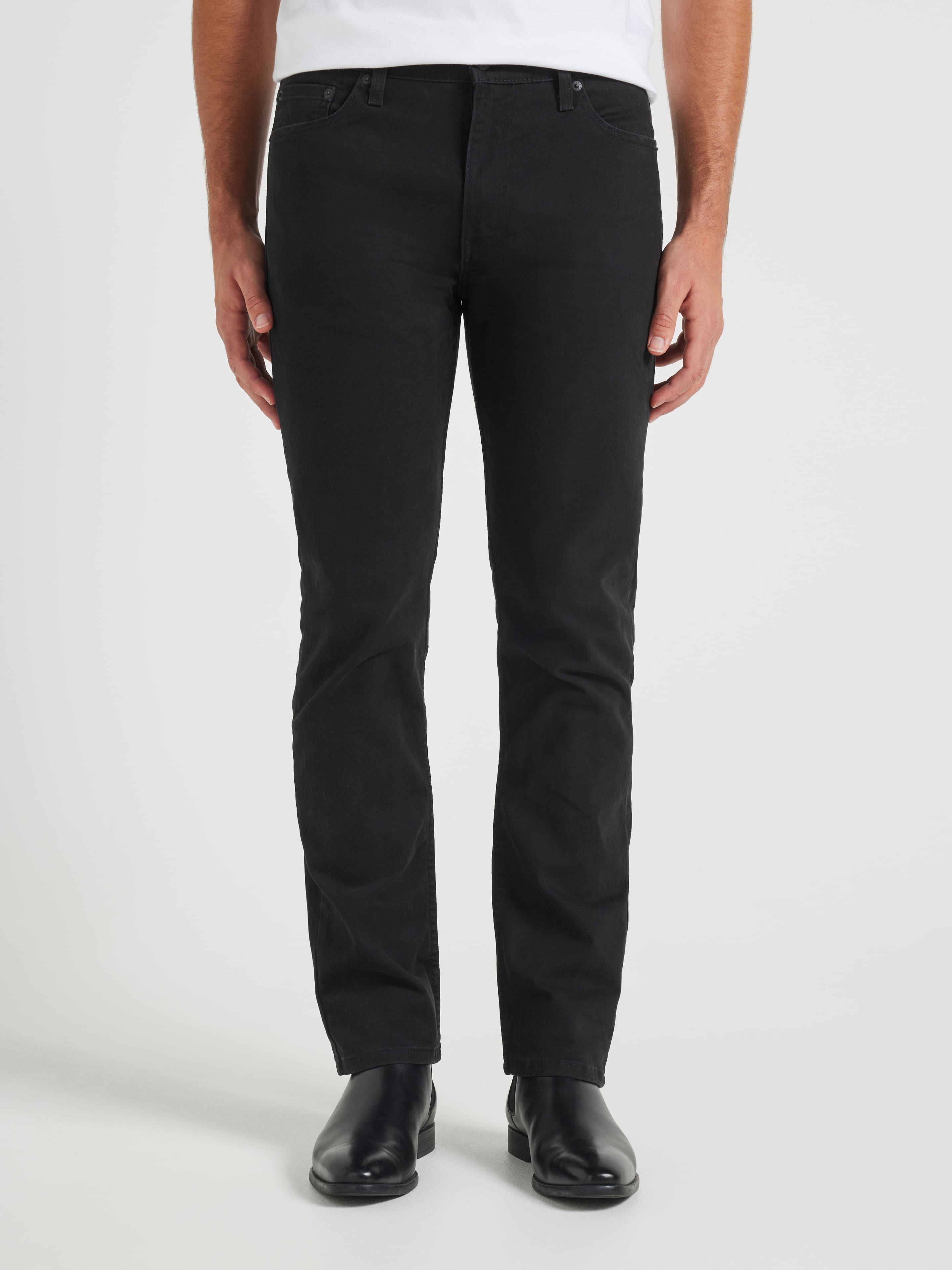 513 Slim Straight In Jet Black