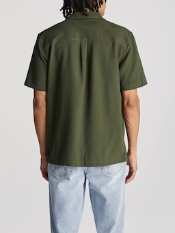 Resort Waffle Shirt In Forest Green