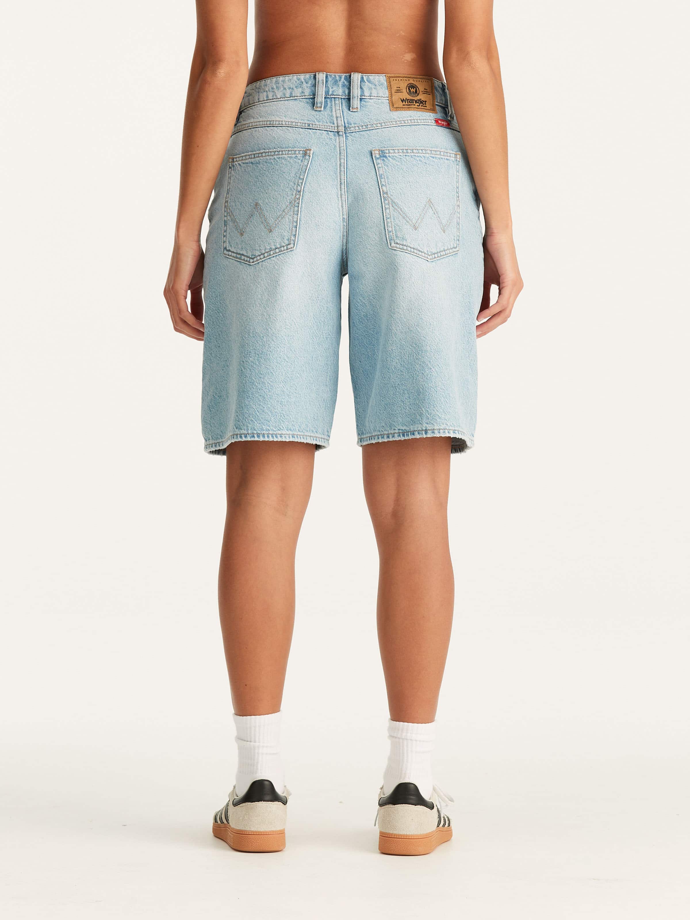 Mid Farrah Short In 85 Fade