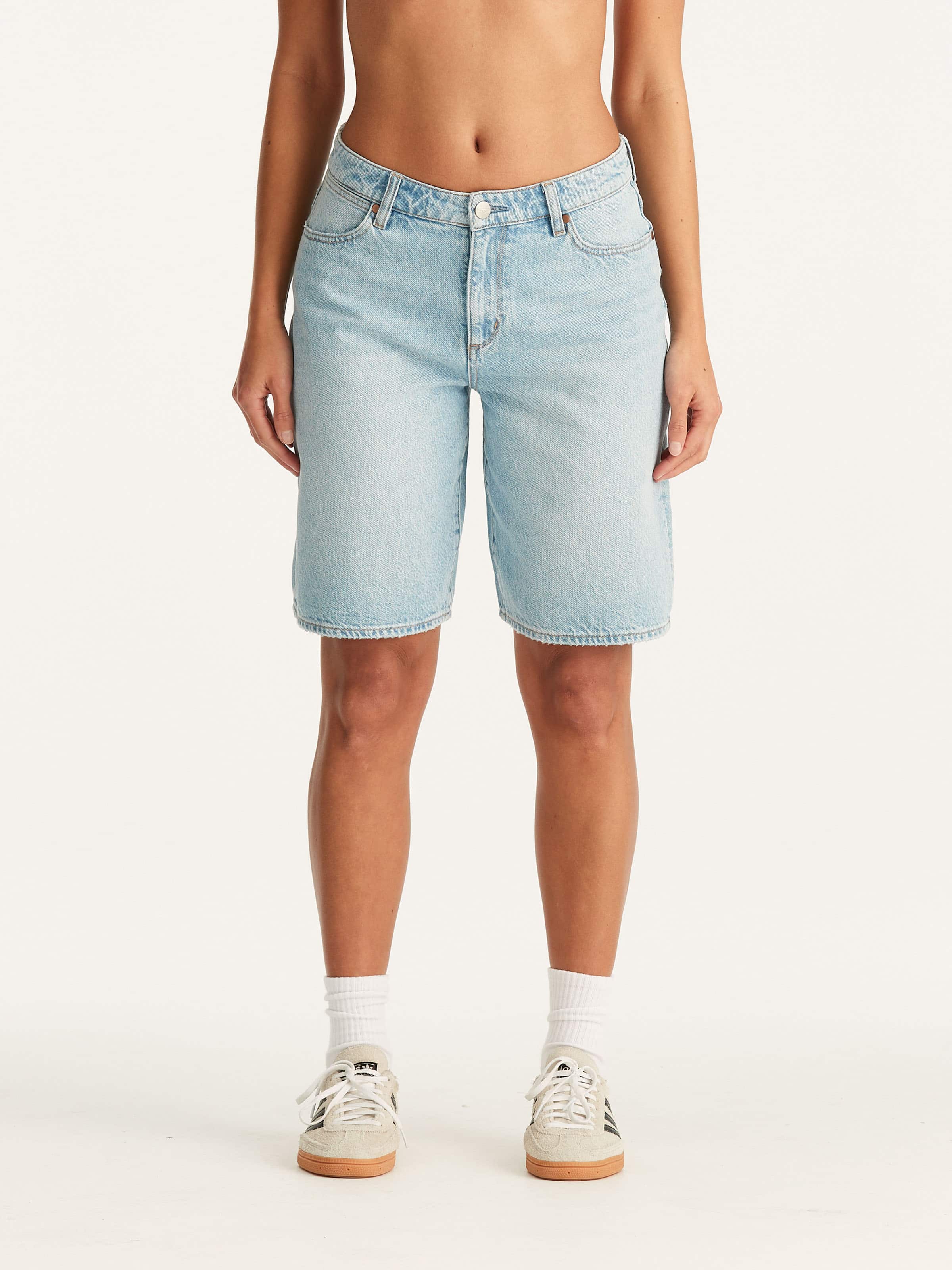 Mid Farrah Short In 85 Fade