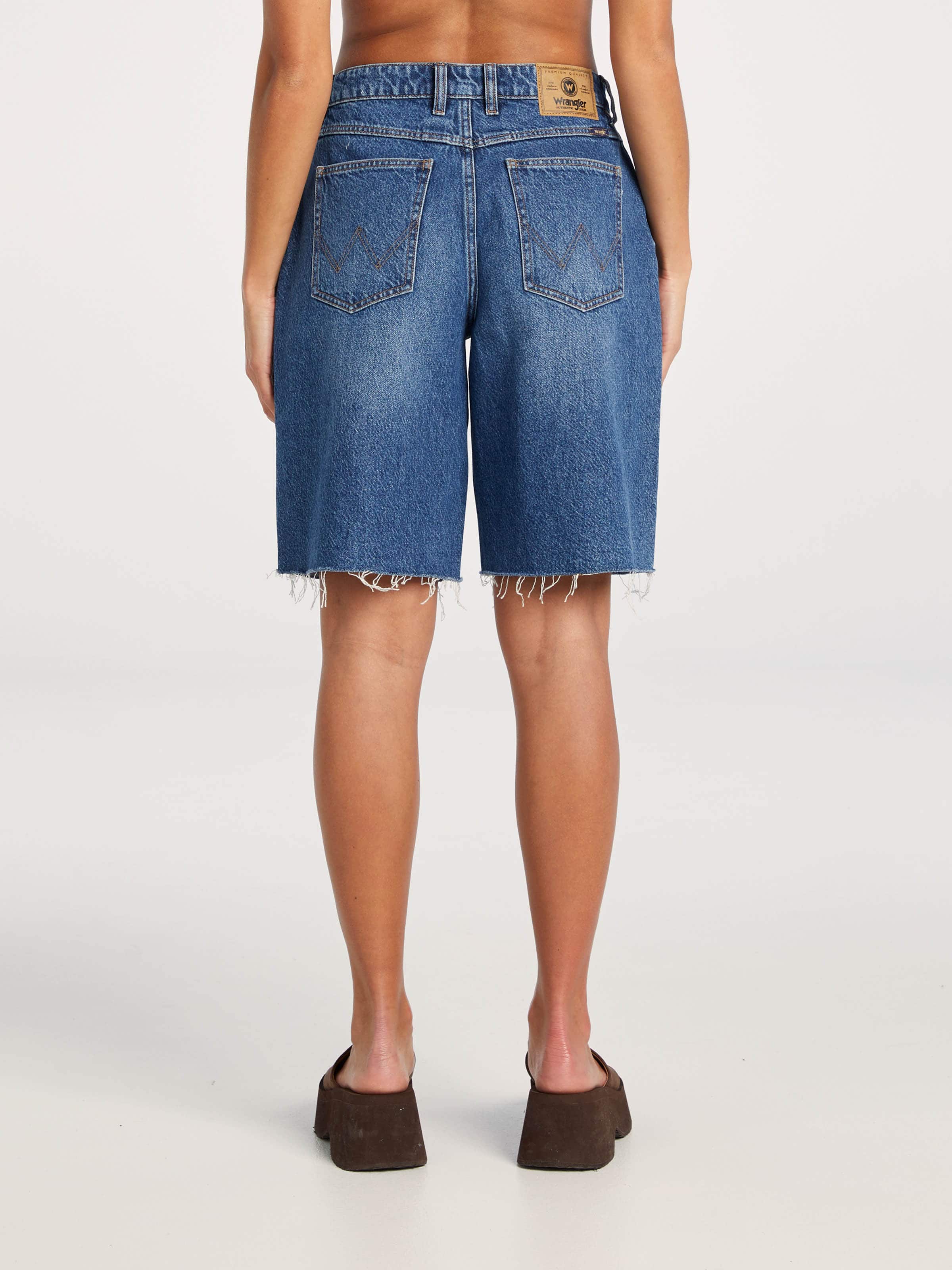Mid Farrah Short In Camden Fade