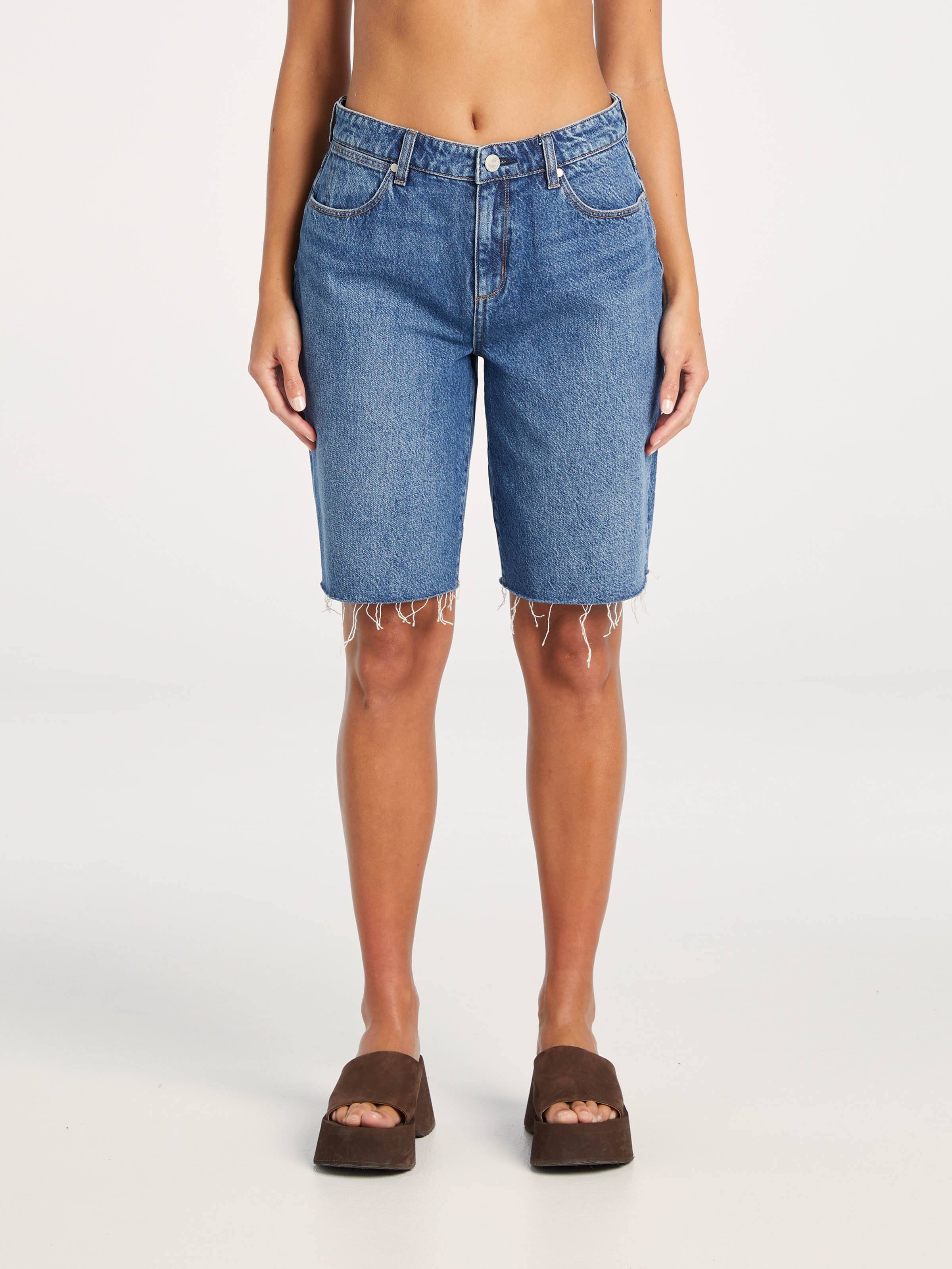 Mid Farrah Short In Camden Fade