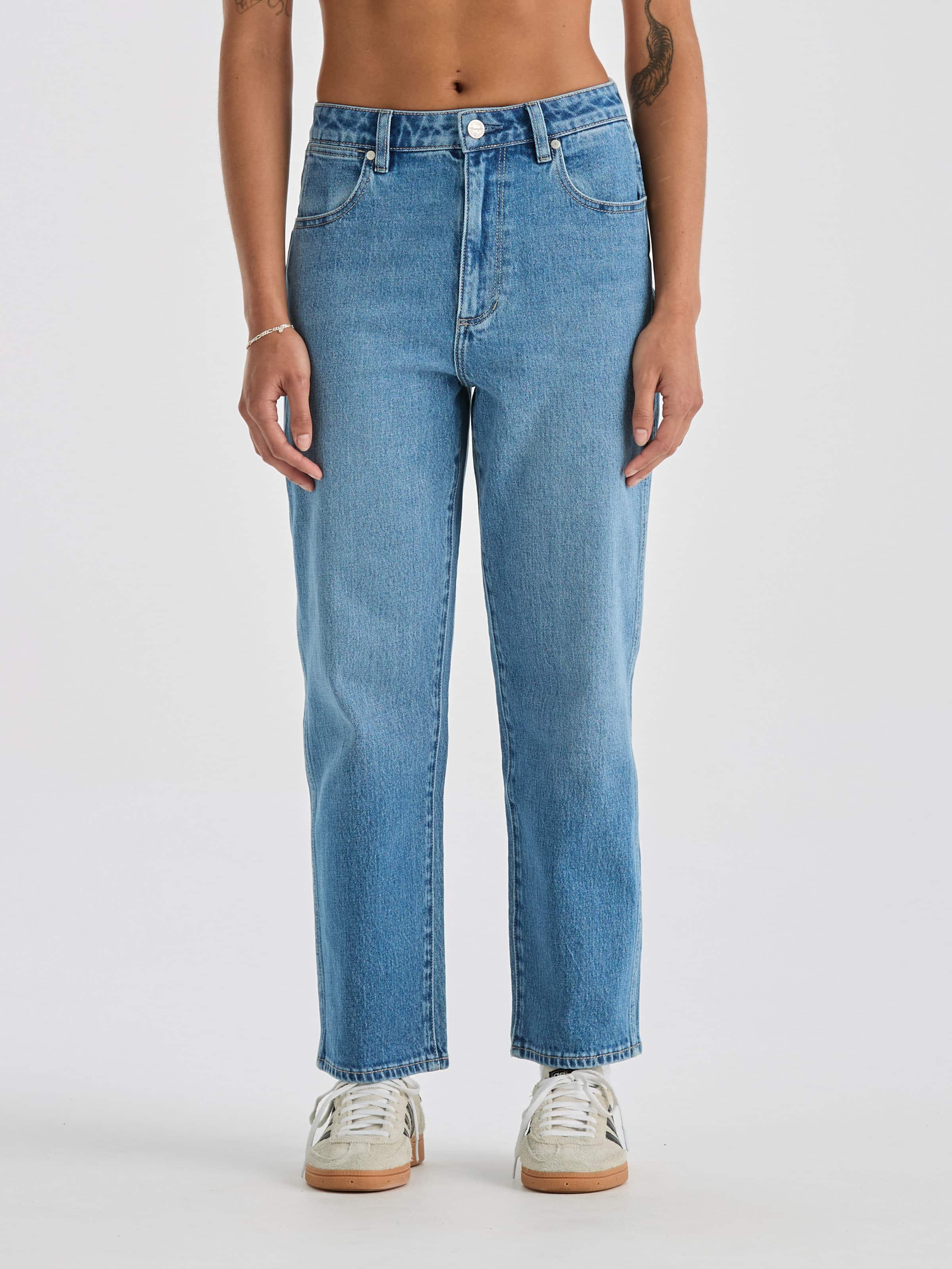 Hi Claudia Crop In Live Blue