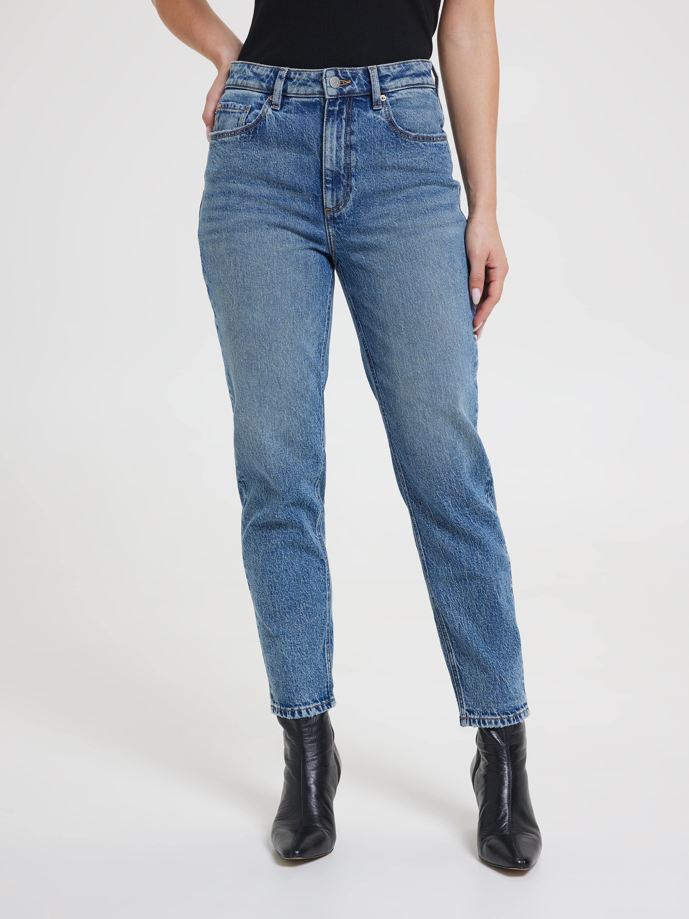 Originals Macy Sky High Mom Jean