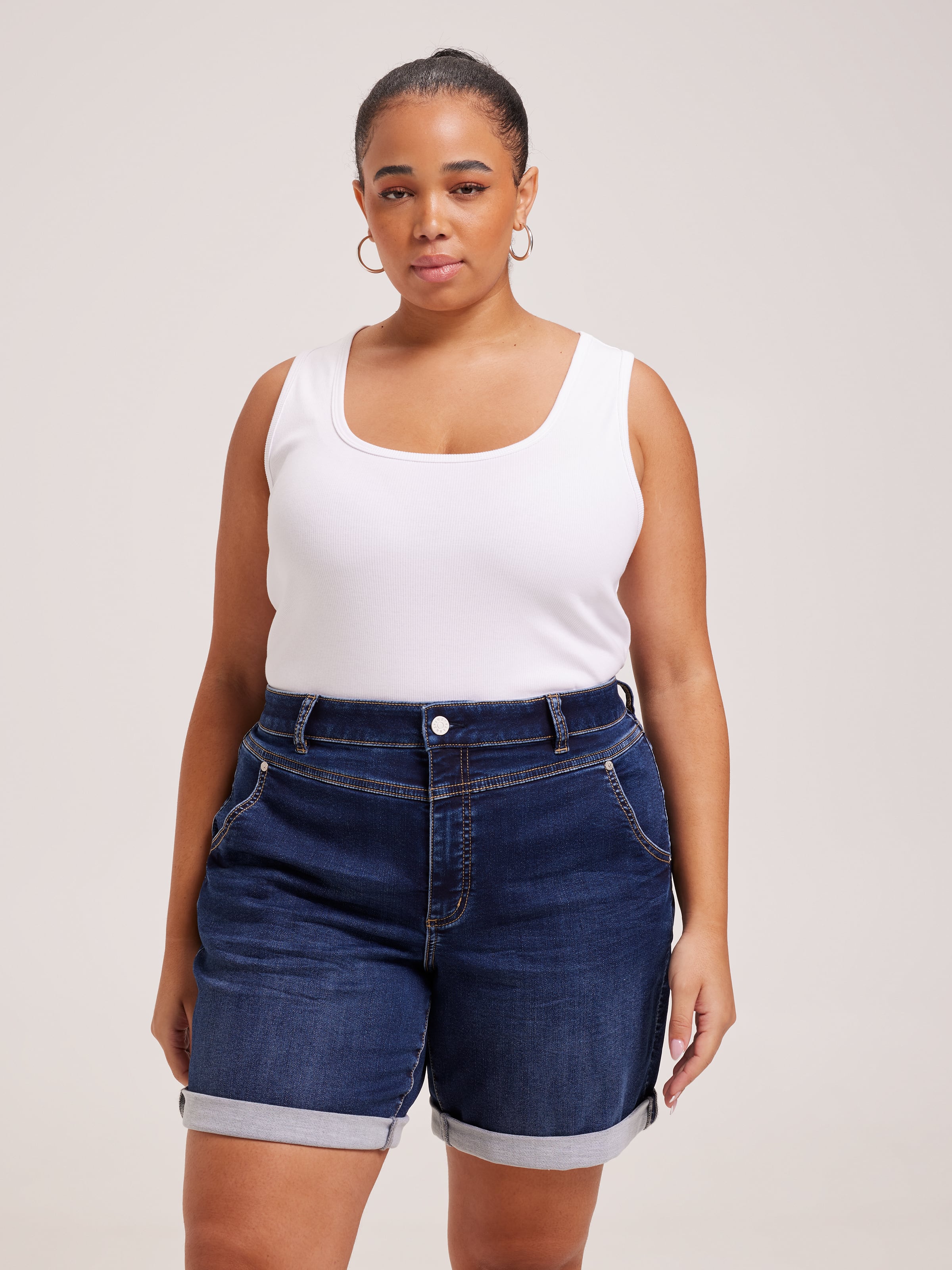 Curve Amaze Mid Rise Girlfriend Short