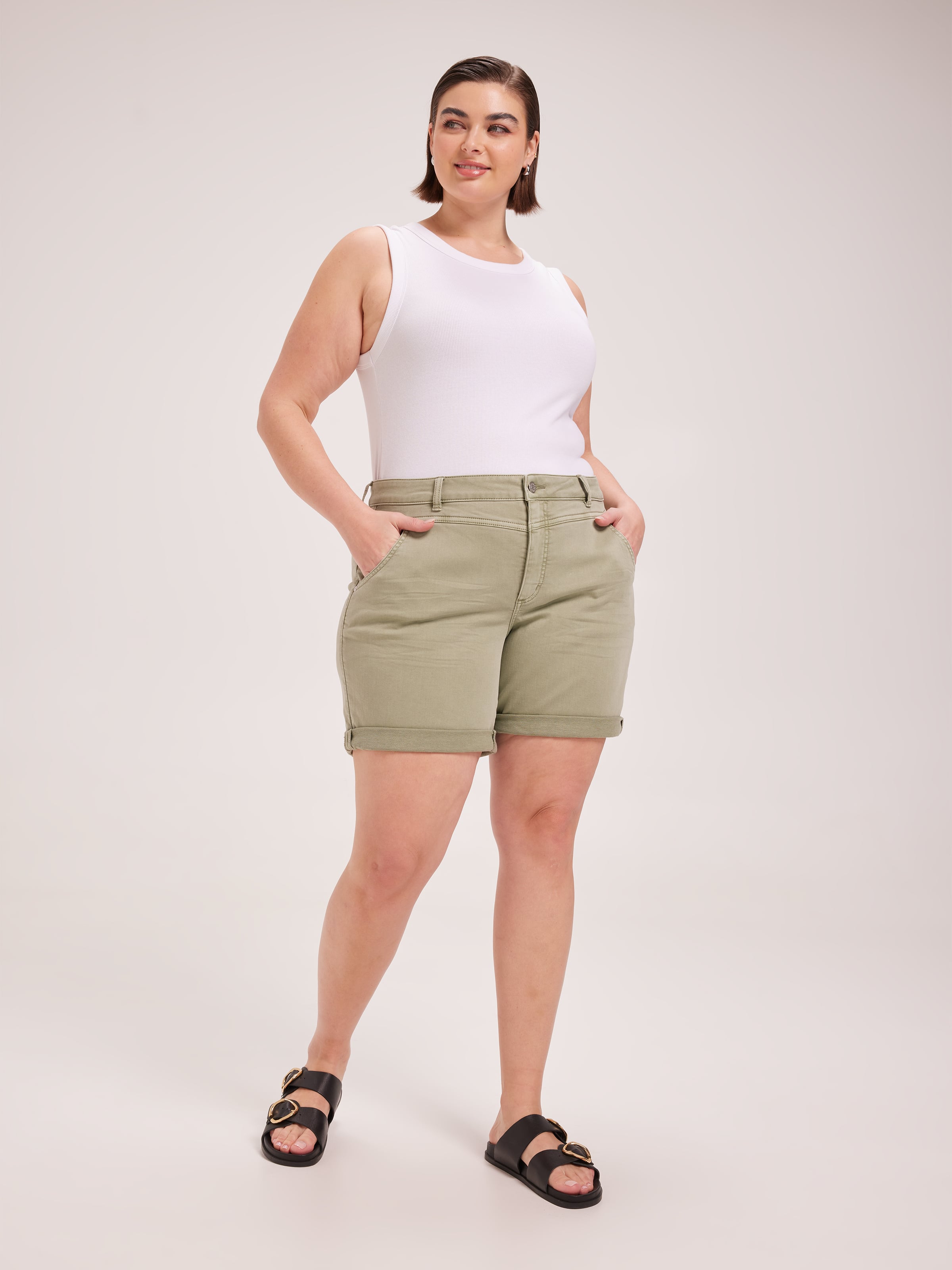 Curve Amaze Mid Rise Girlfriend Short