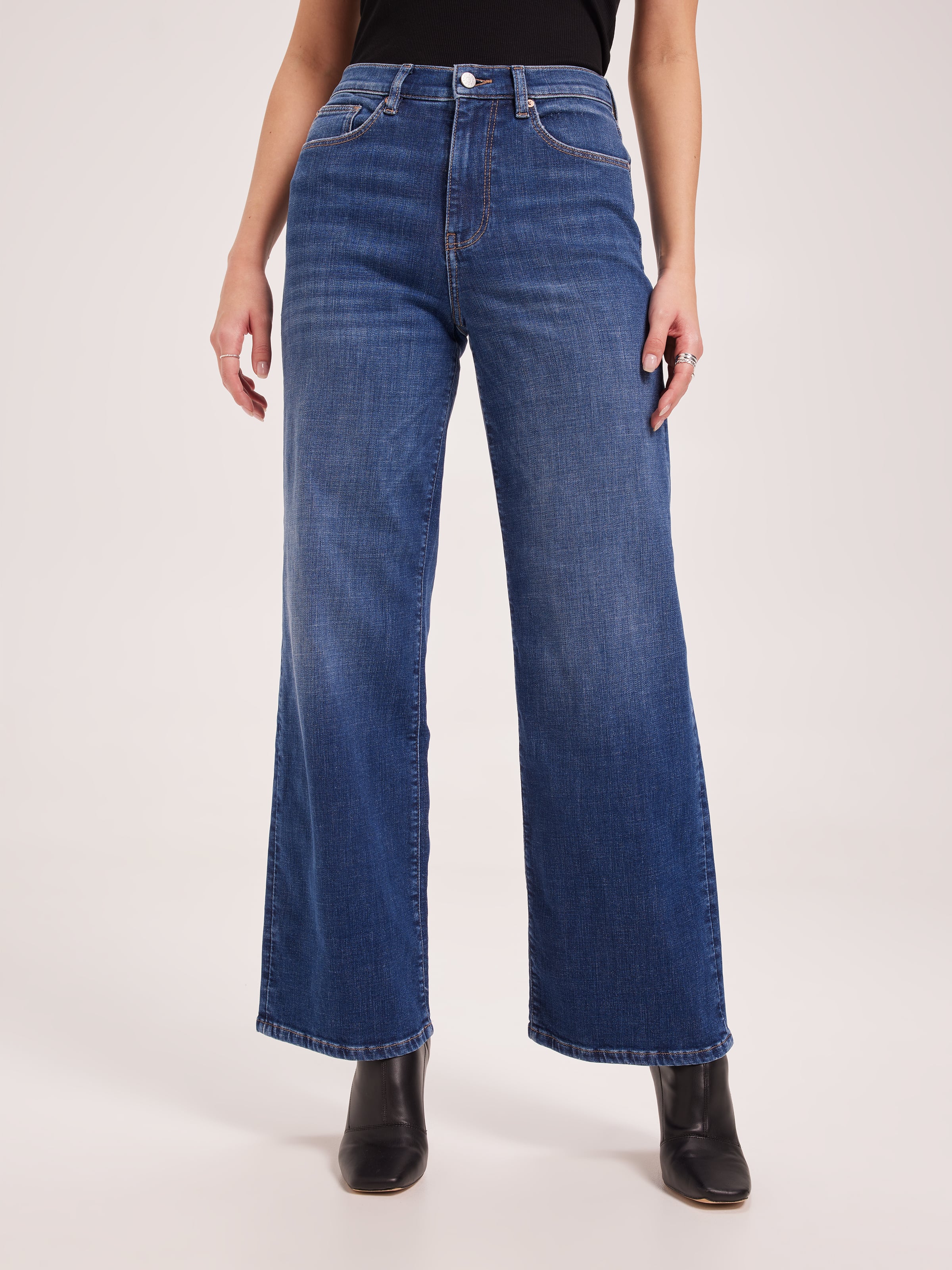 Originals High Rise Relaxed Wide Jeans