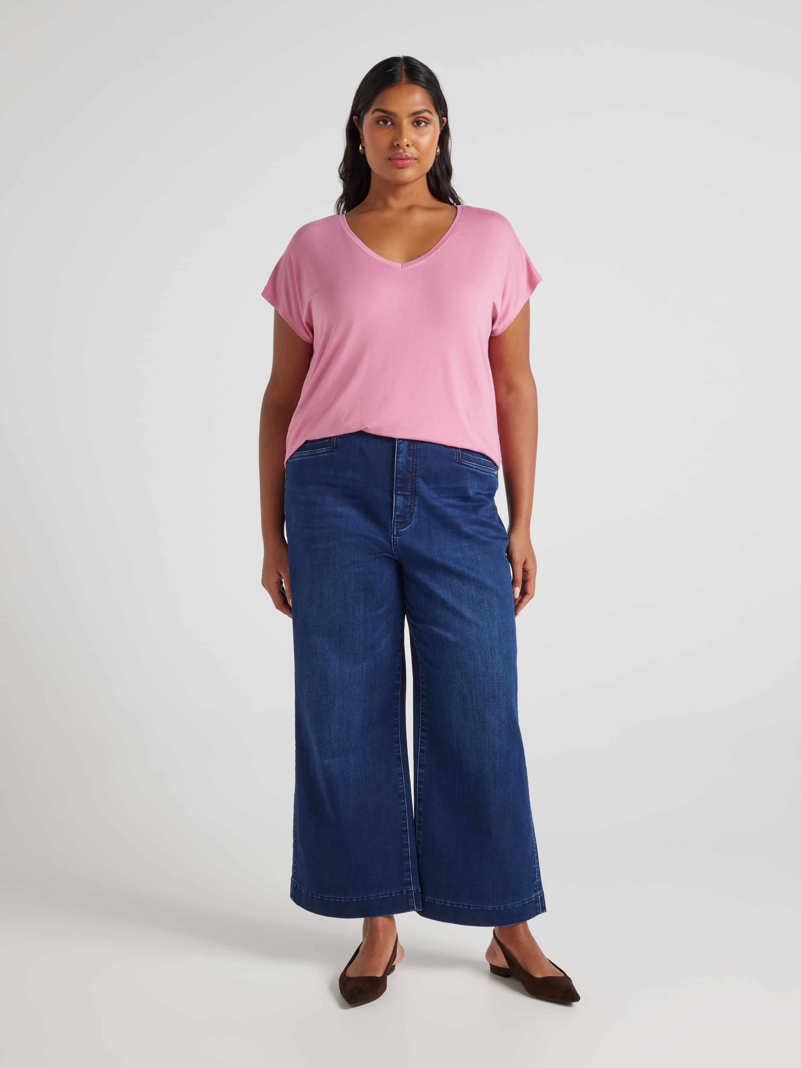 Curve Luxe V Neck Tee