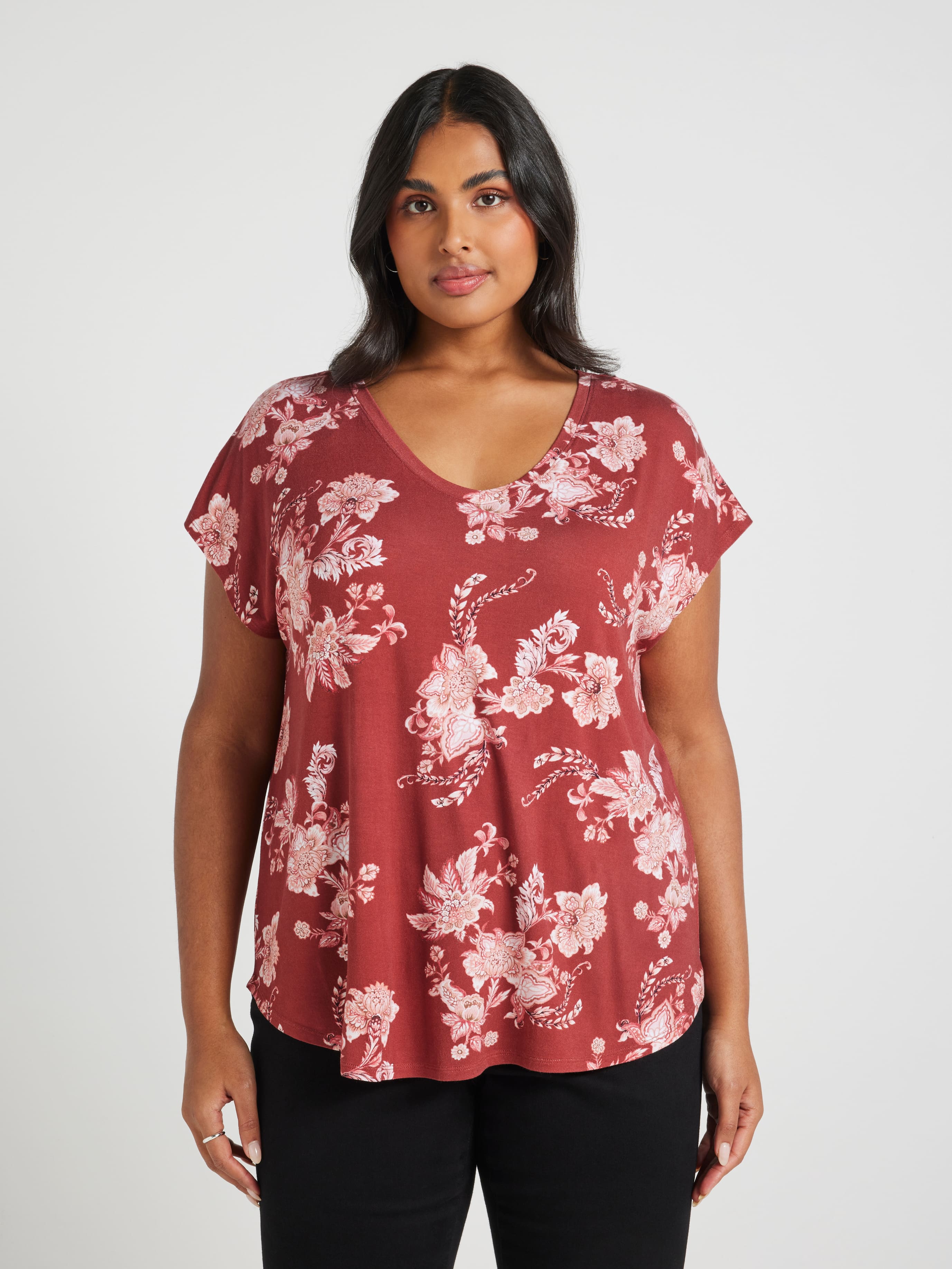 Curve Luxe V Neck Tee