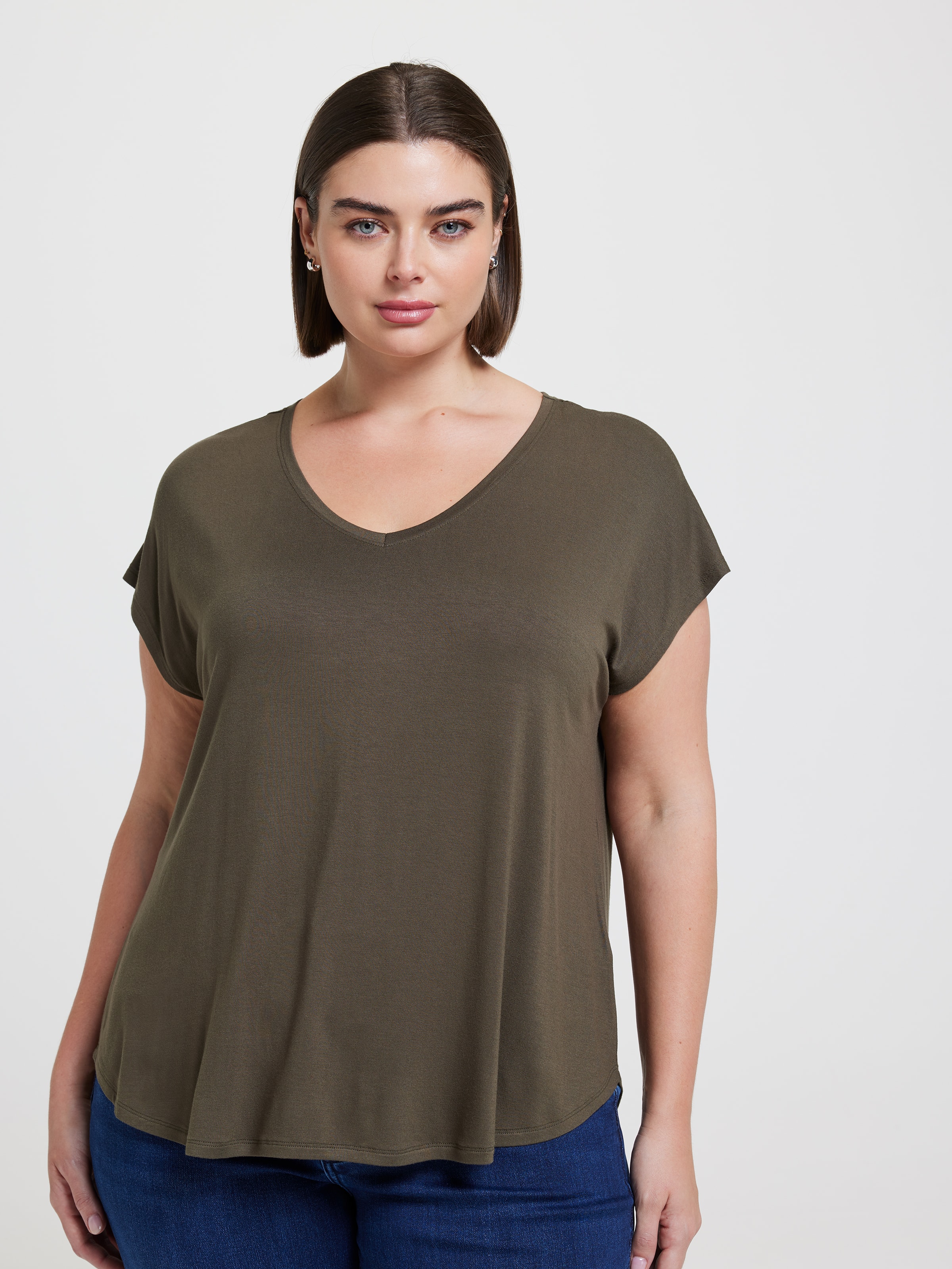 Curve Luxe V Neck Tee