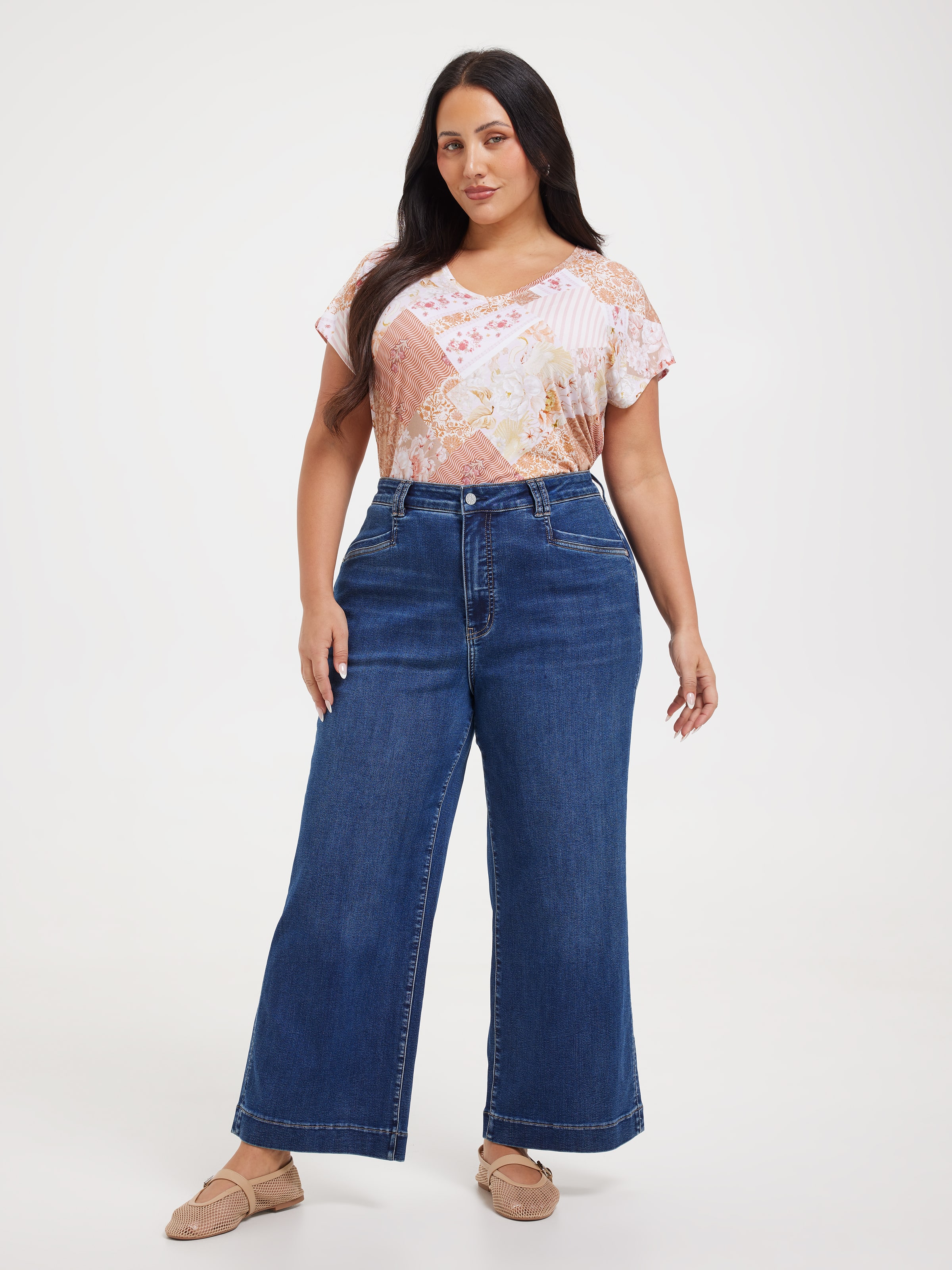 Curve Luxe V Neck Tee