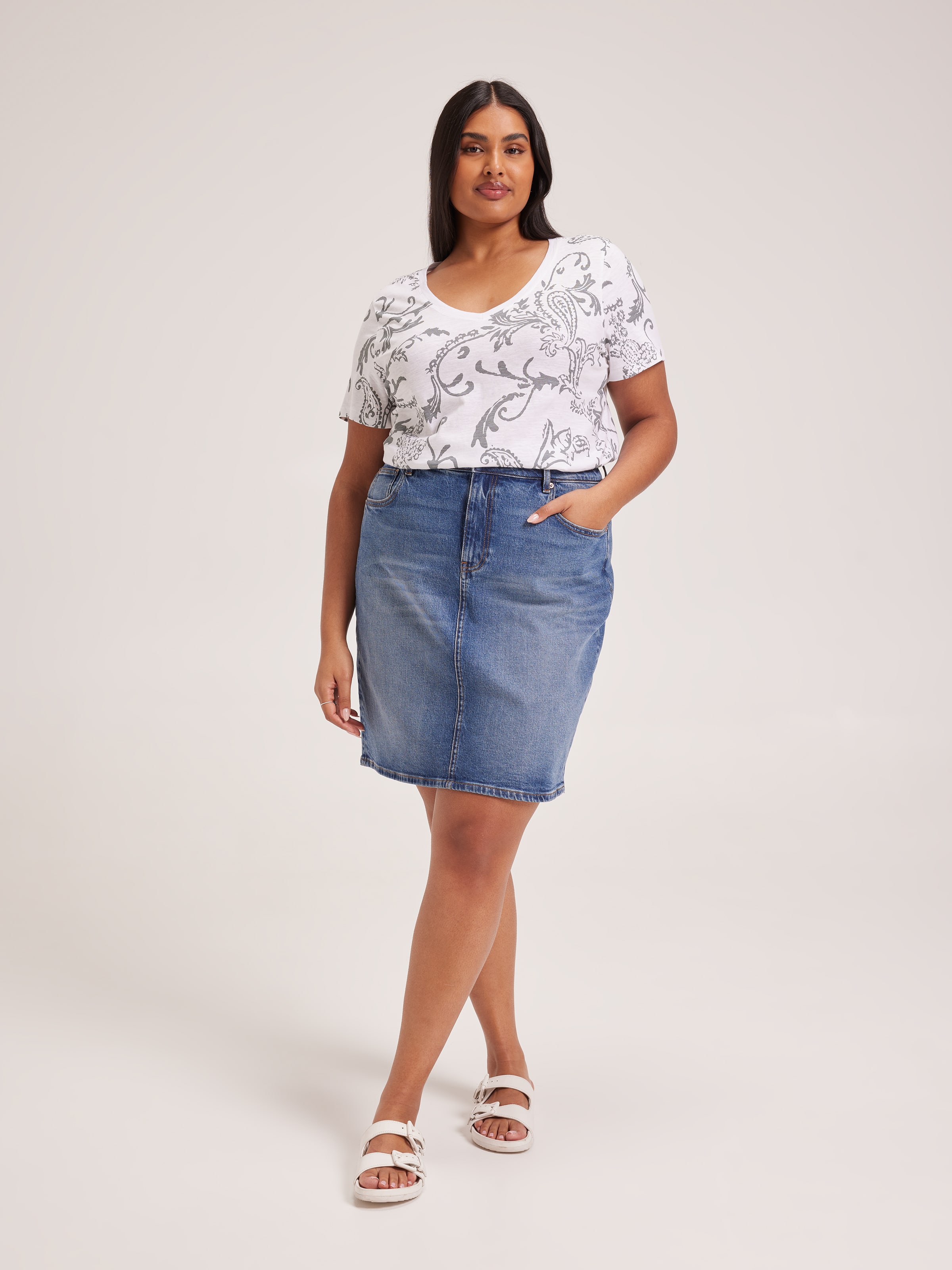 Curve Perfect V Neck Boyfriend Tee