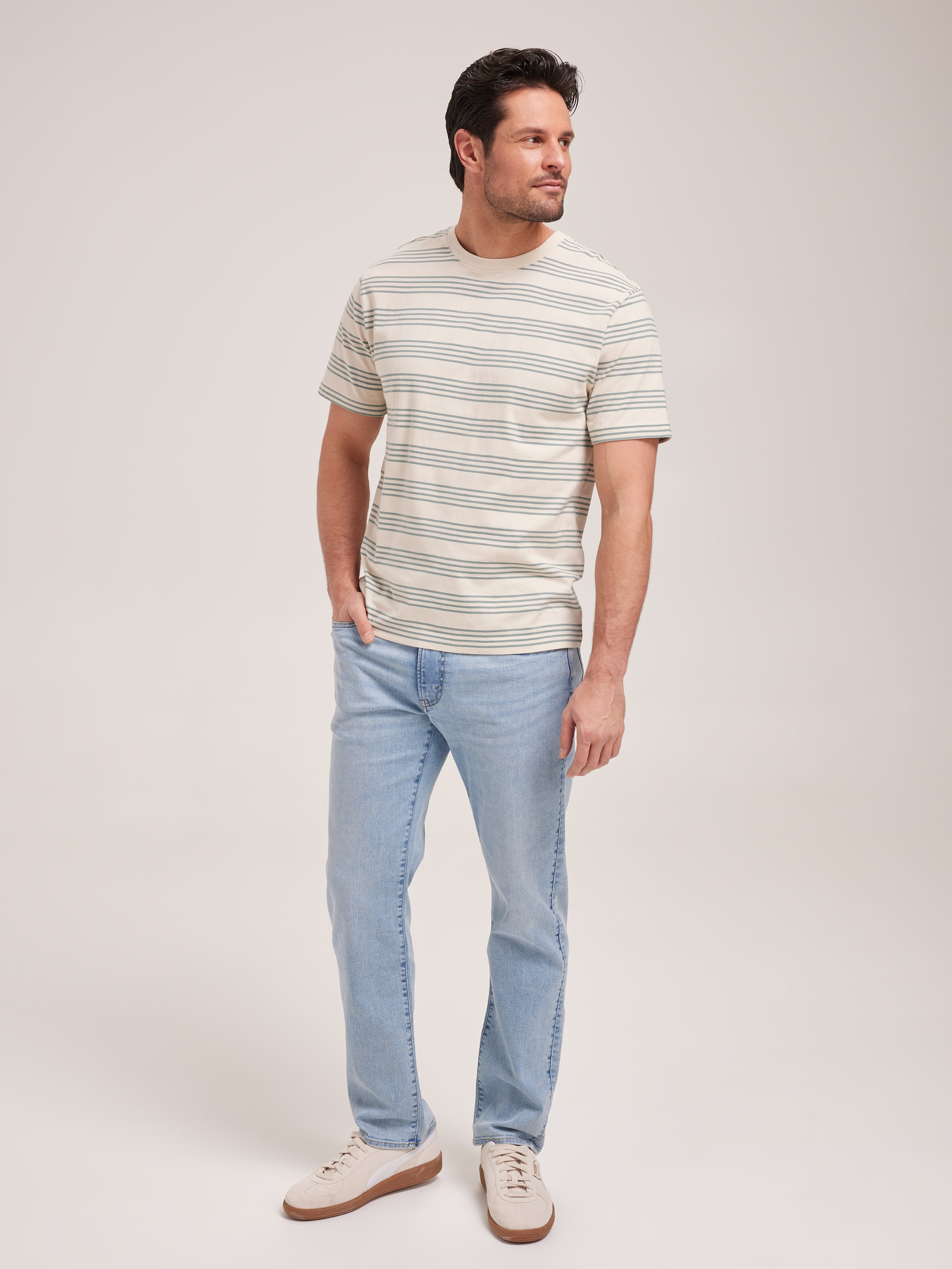 Stretch Relaxed Tapered Leg