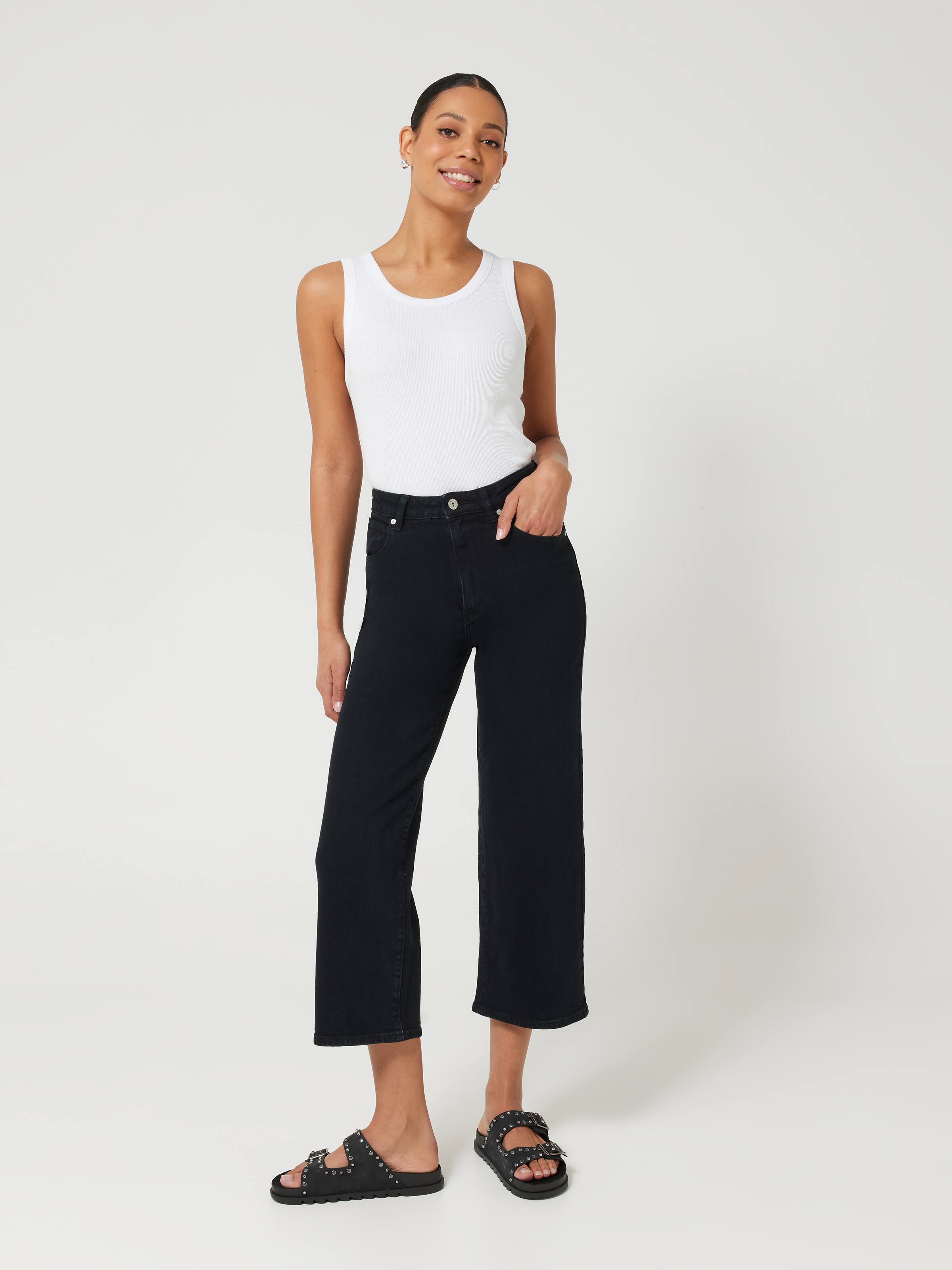 A Street Aline Crop Jean In Black Denim