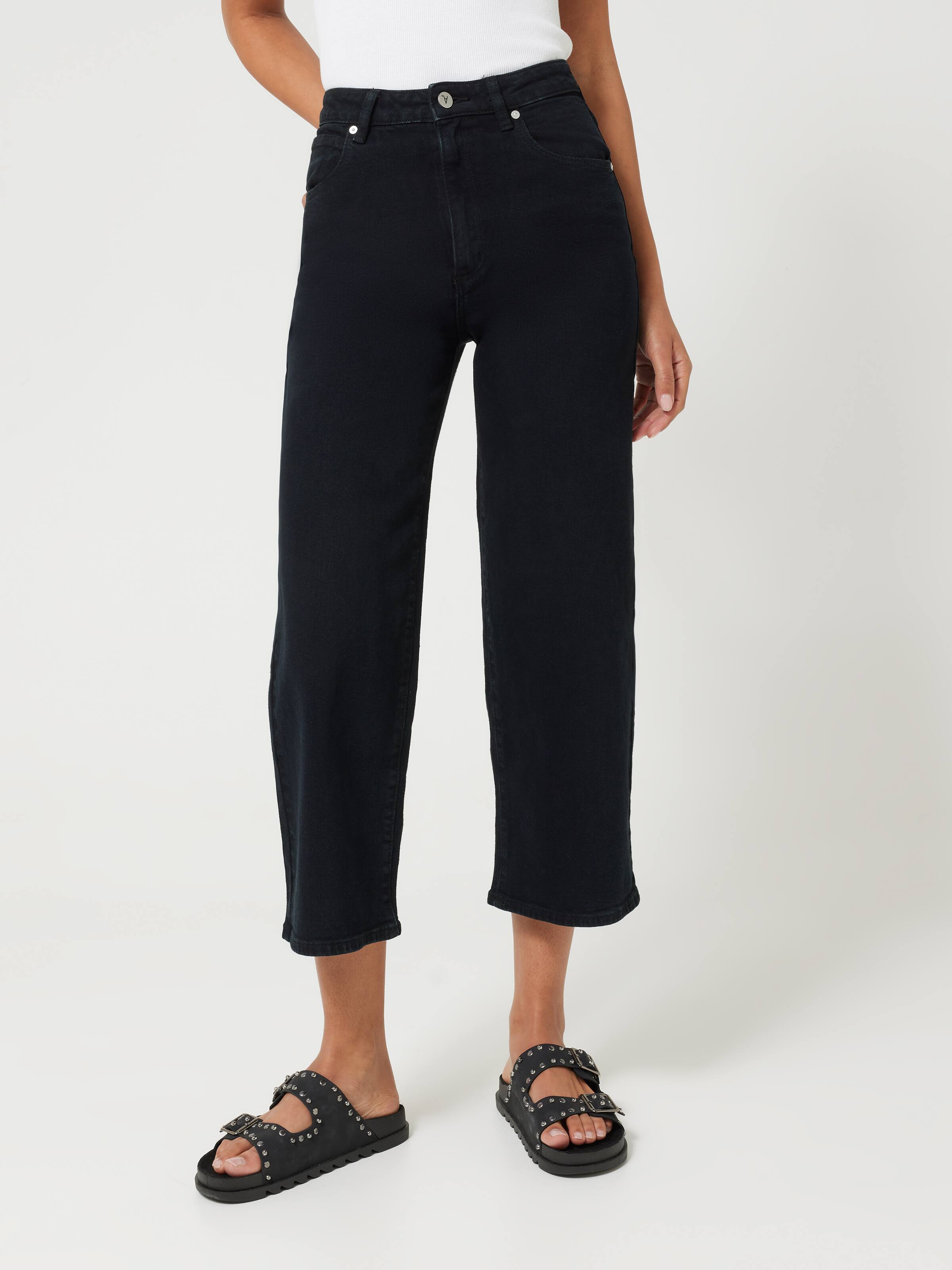 A Street Aline Crop Jean In Black Denim