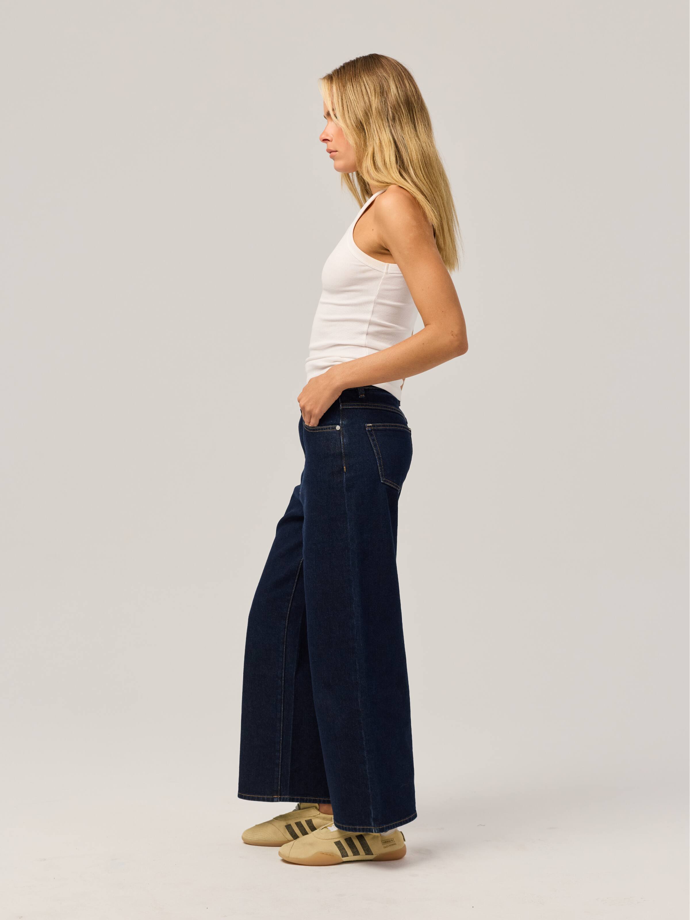 Hi Aline Crop In Isabel Rinse