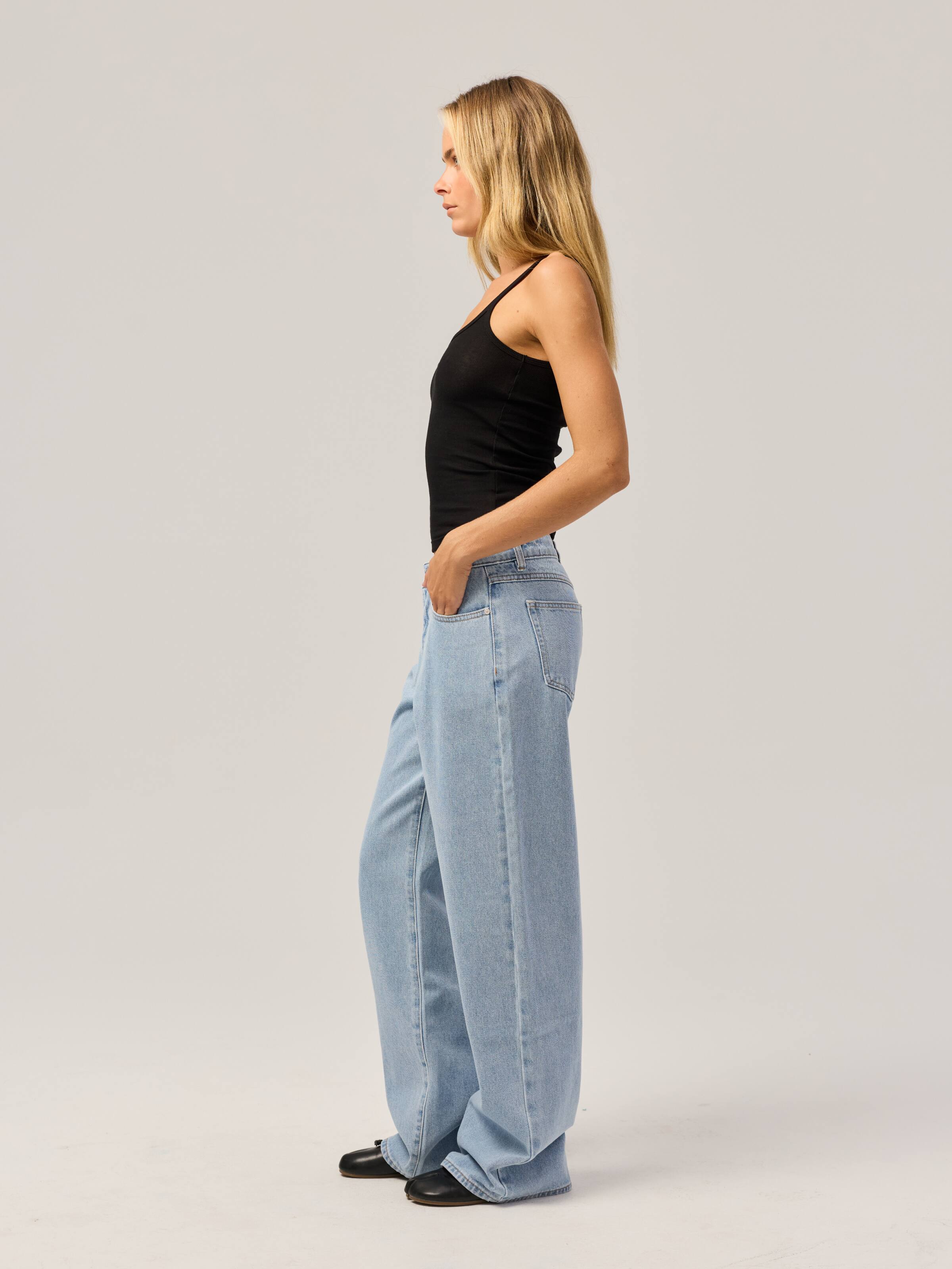 Mid Loose In Courtney