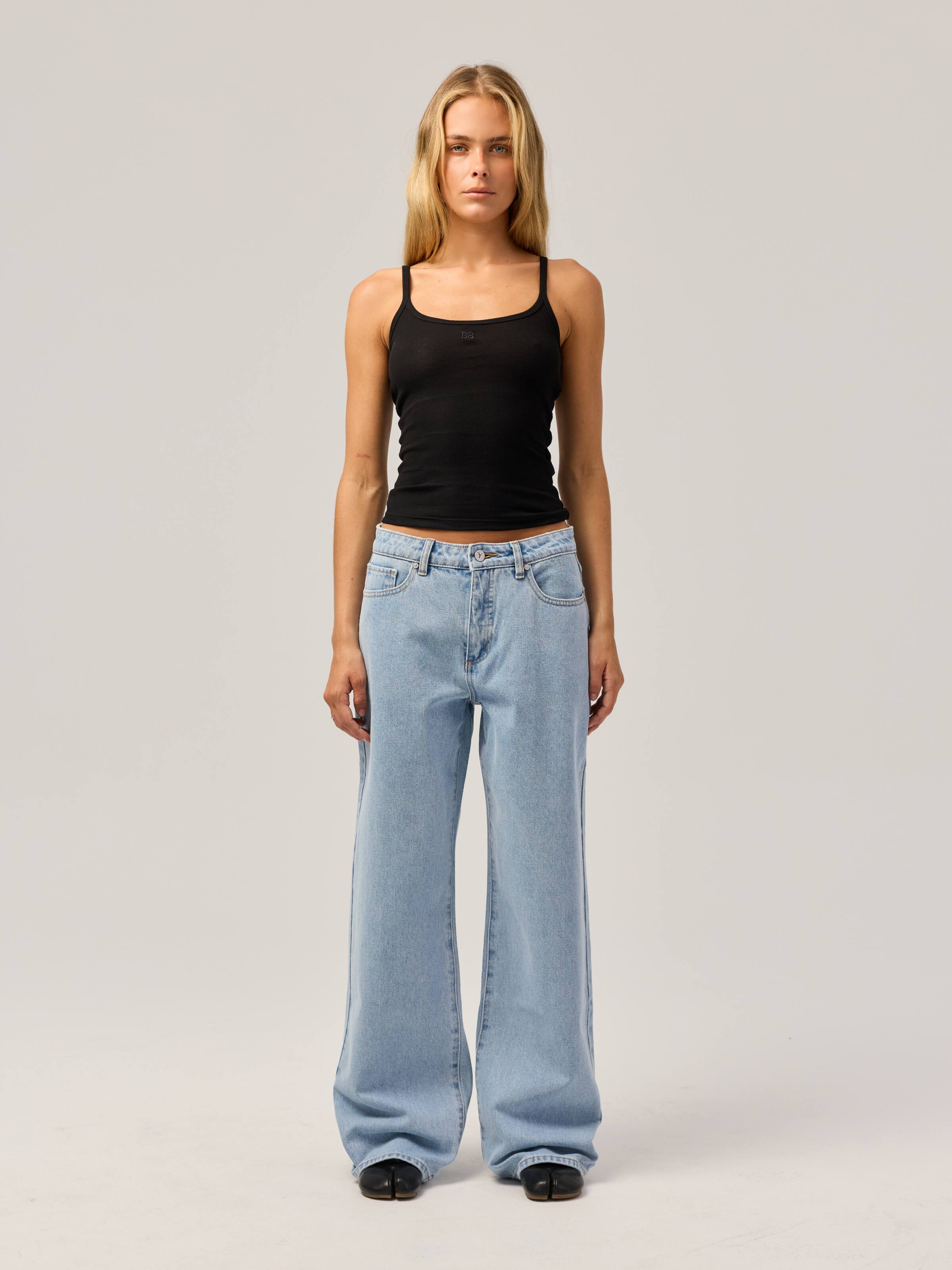 Mid Loose In Courtney