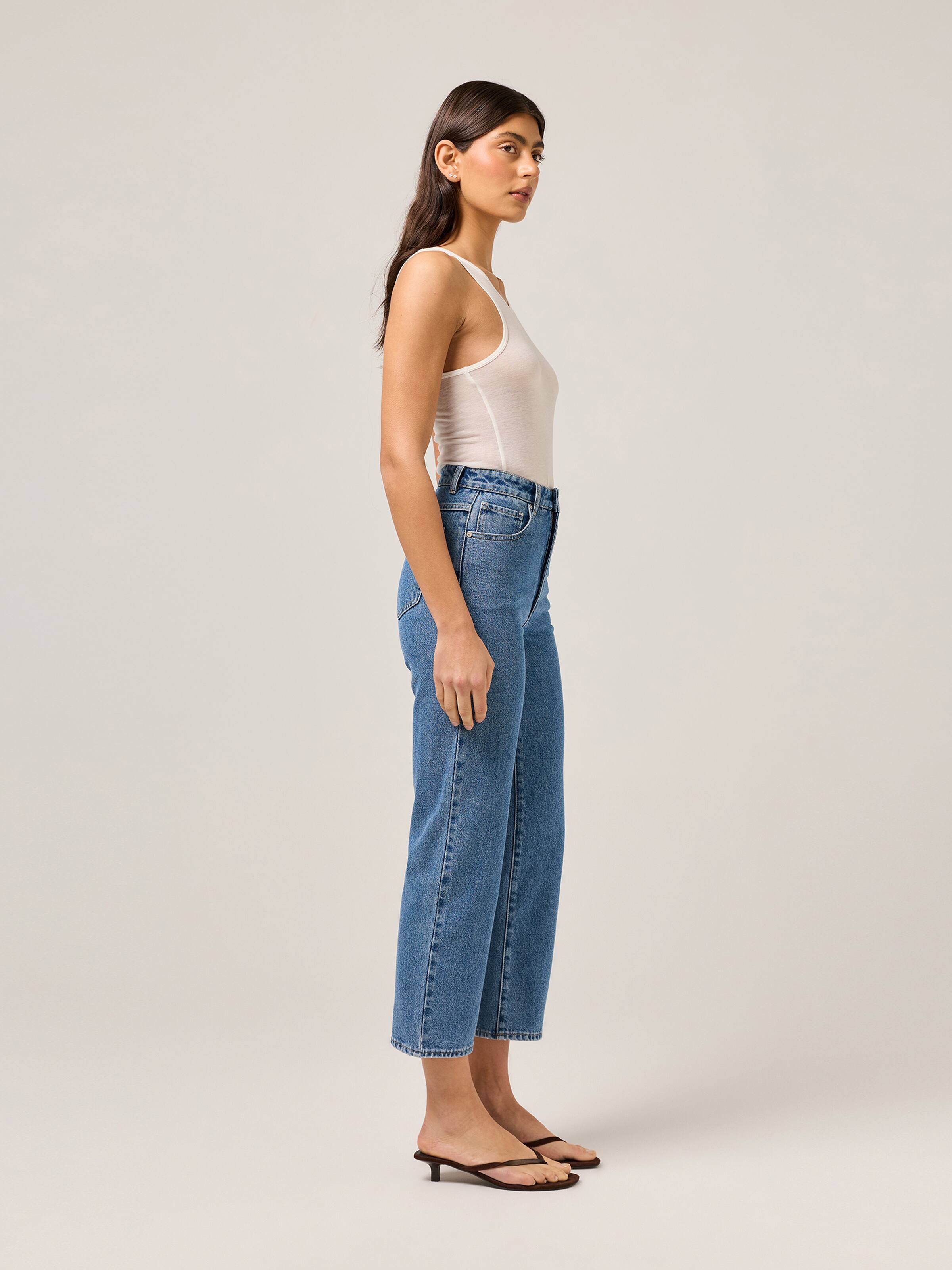 Hi Straight Ankle Jean In Molly
