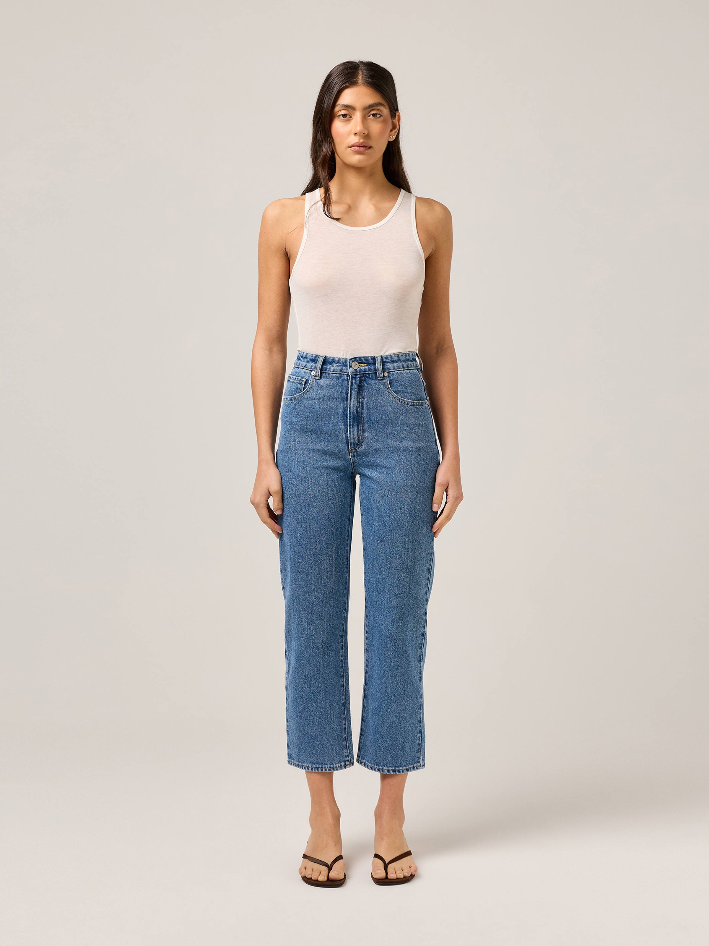 Hi Straight Ankle Jean In Molly