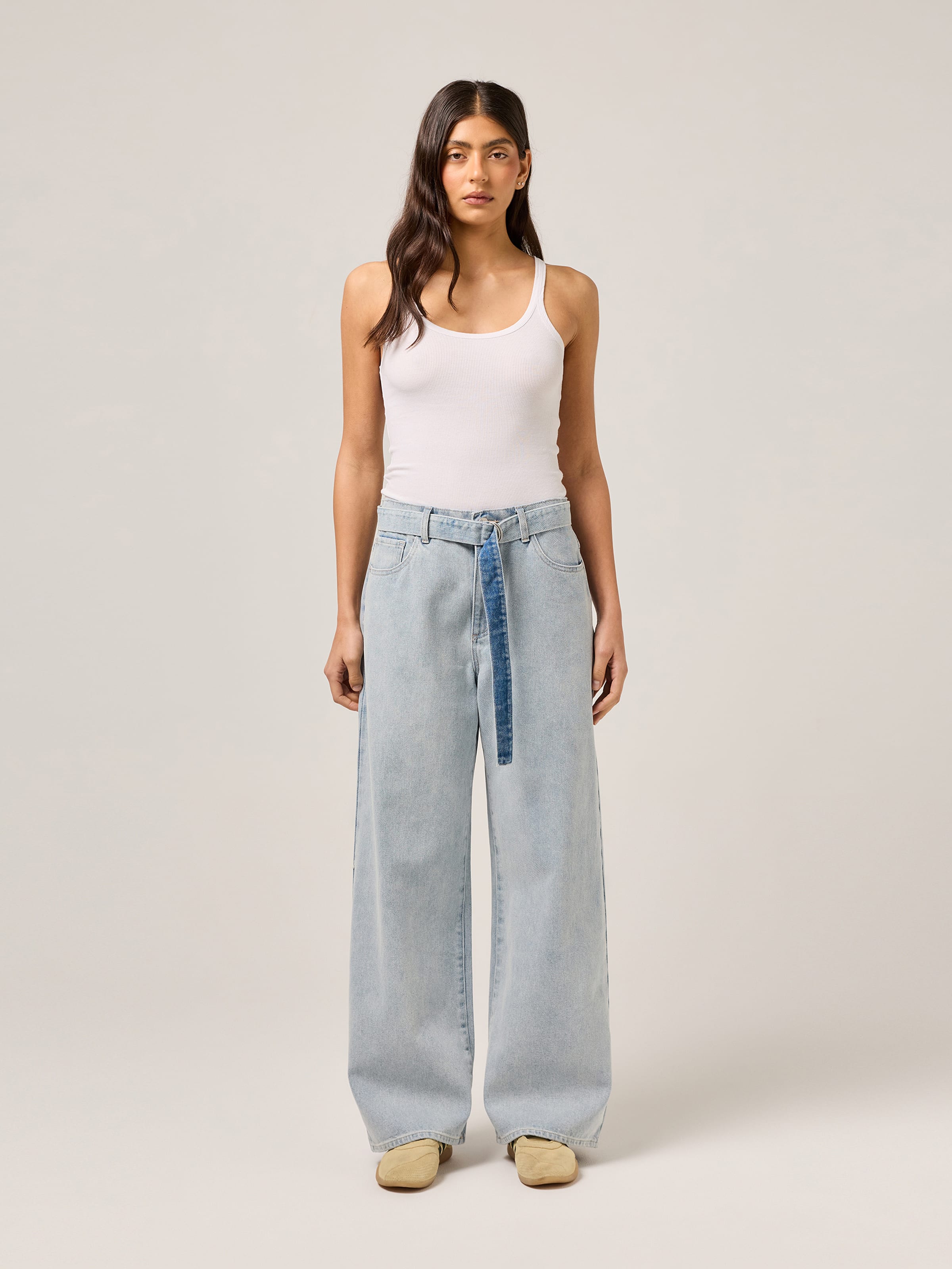 Mid Rise Super Loose Jean In Estel