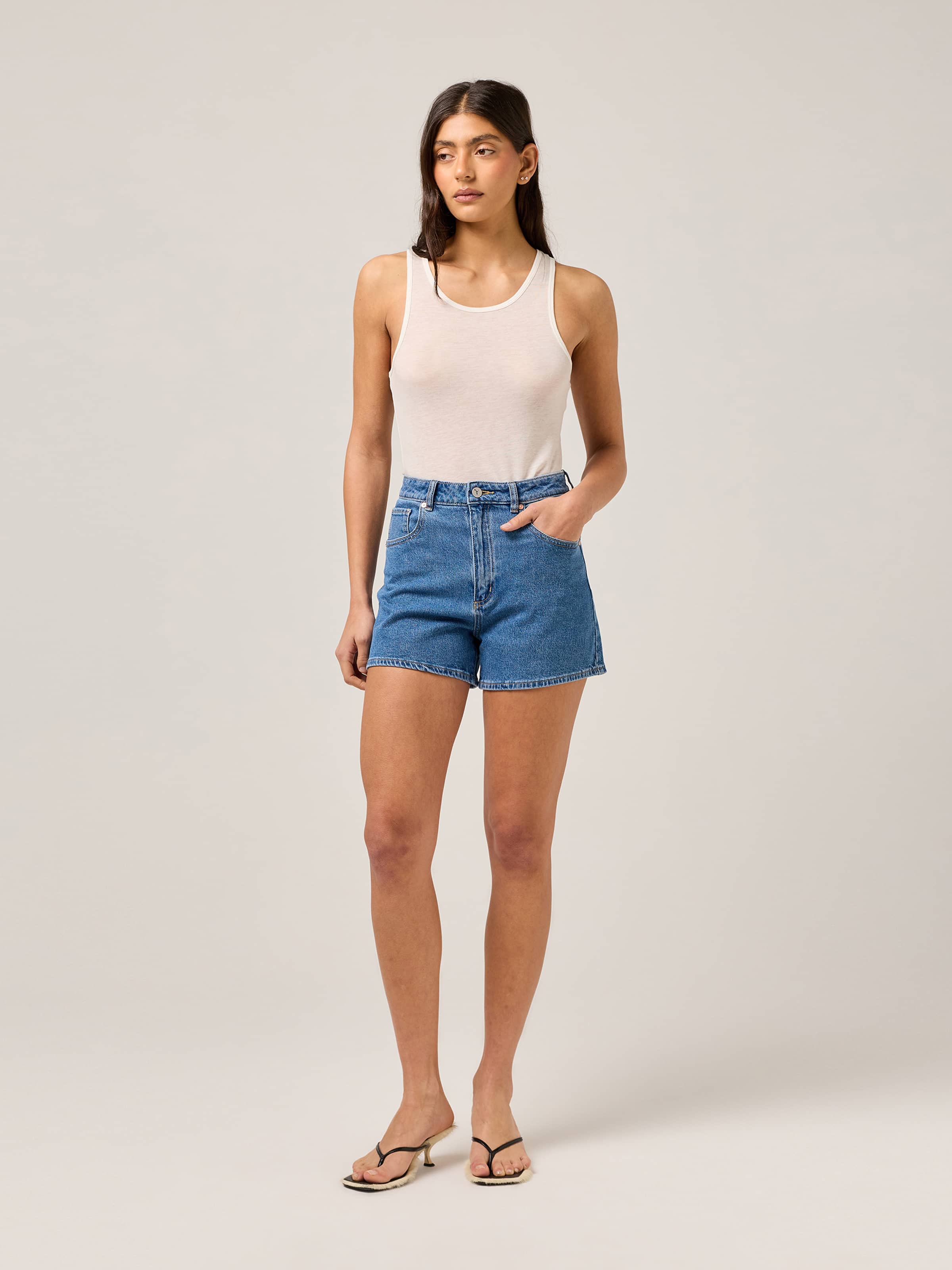 Hi Aline Lite Short In Philippa Lite