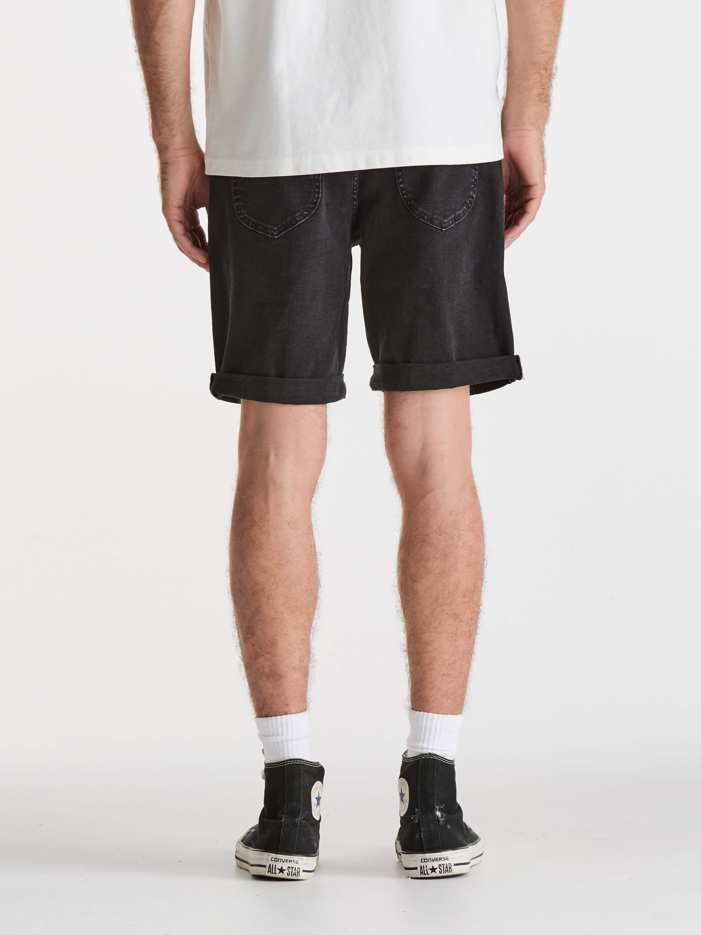 R3 Short In Grazed Black