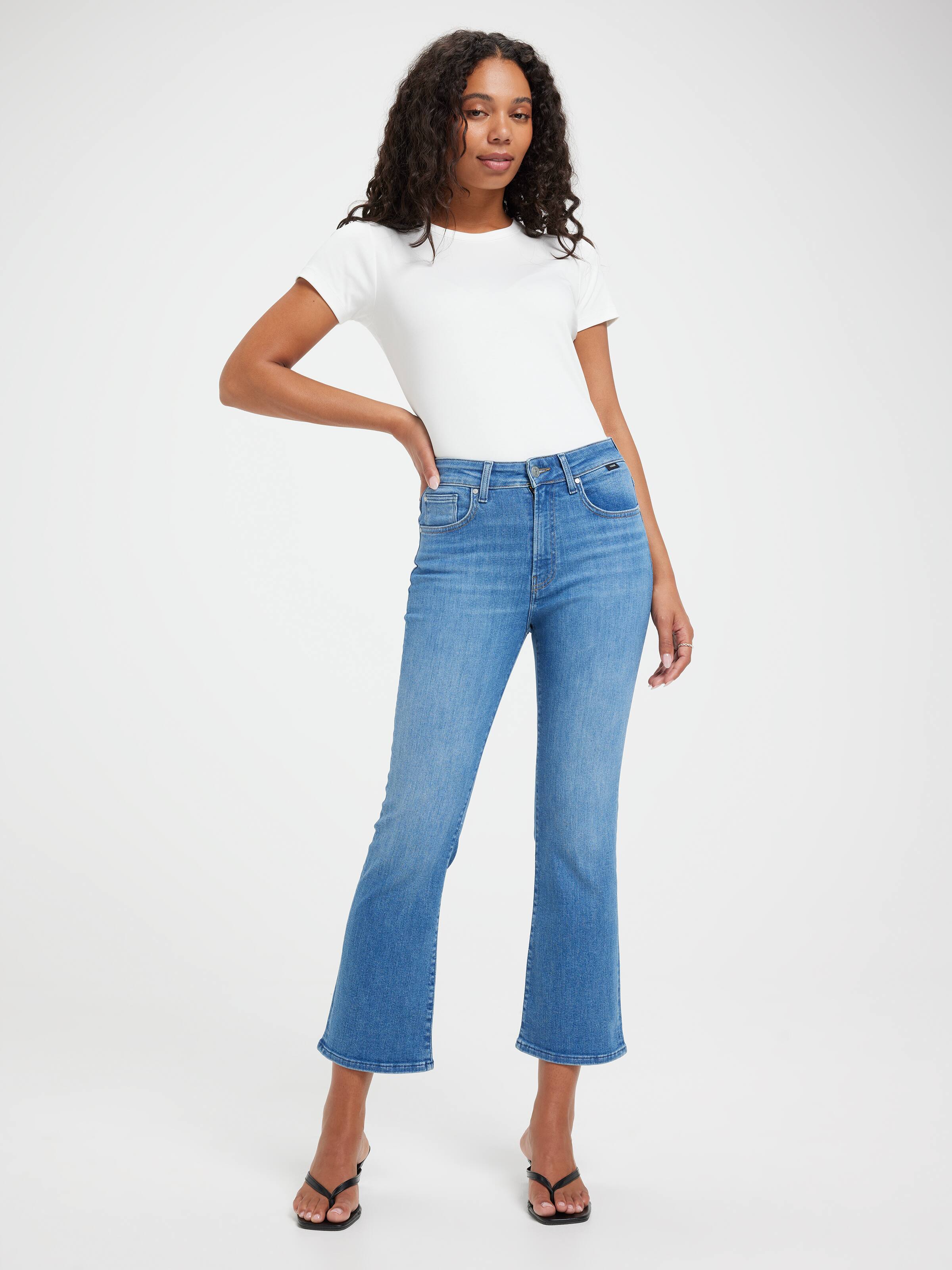Anika Cropped Flare In Mid Brushed Flex Blue