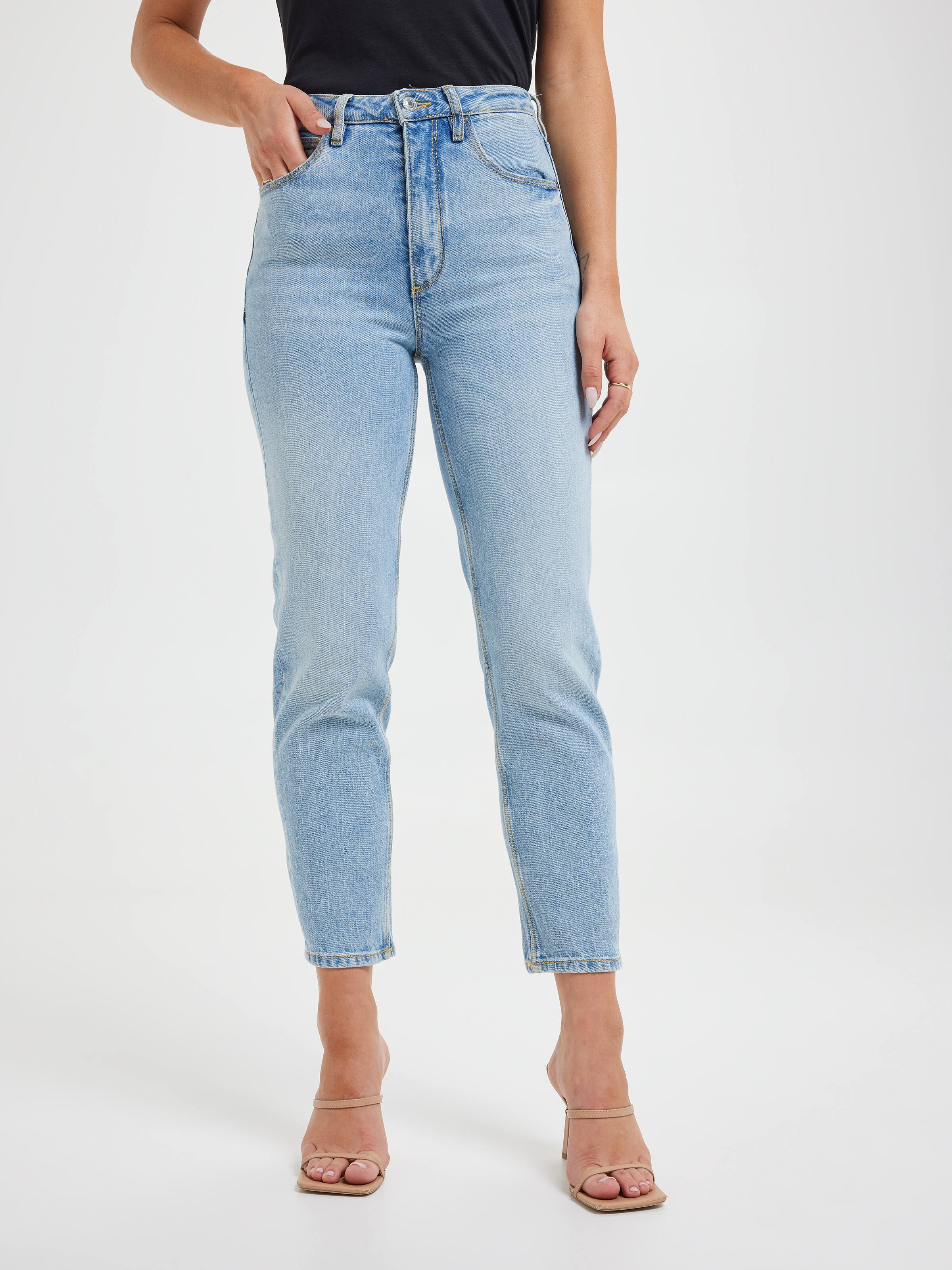 Mom Jean In Authentic Light Wash