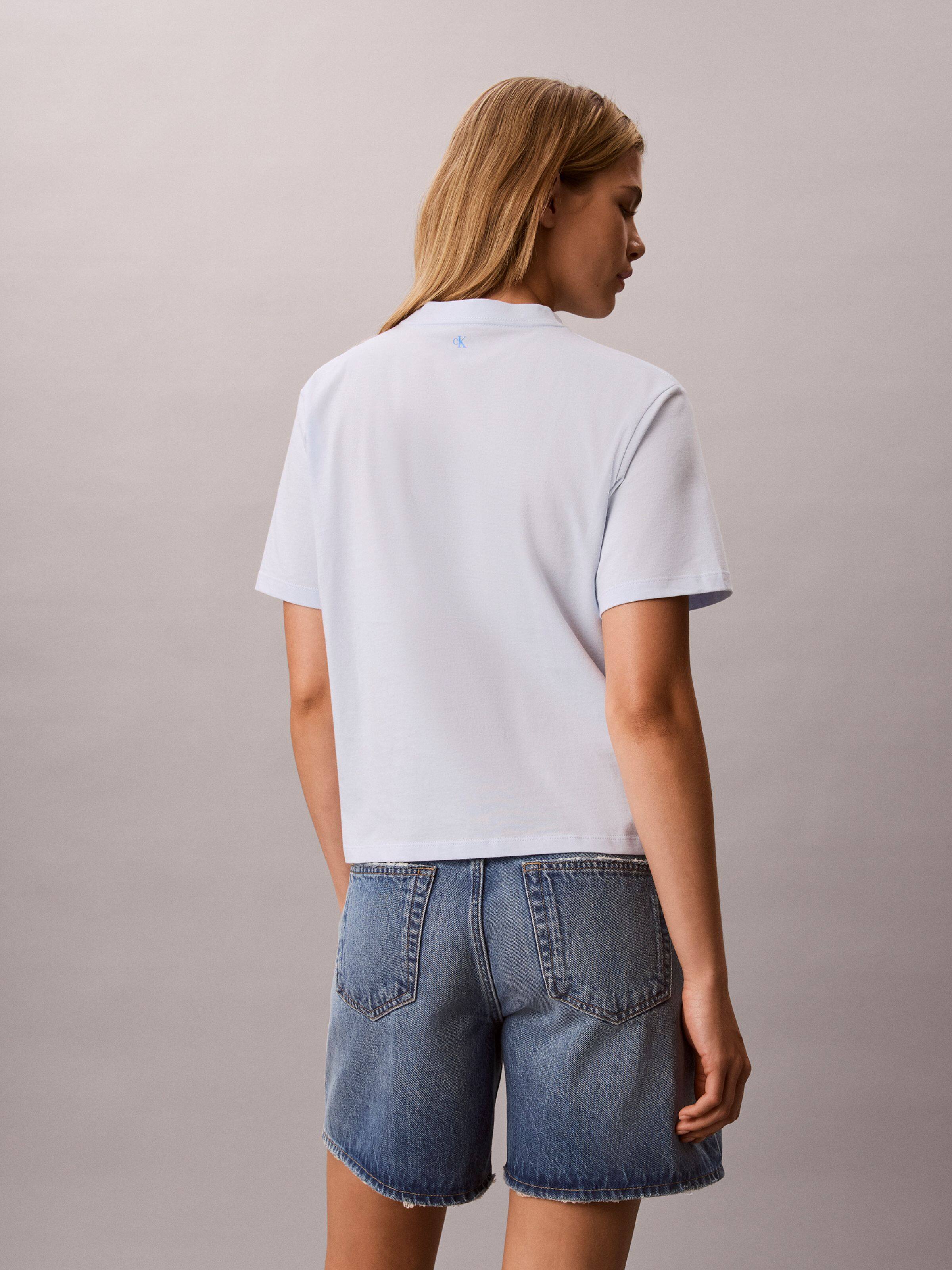 Short Sleeve Boxy Logo Graphic Tee In Blue Dream