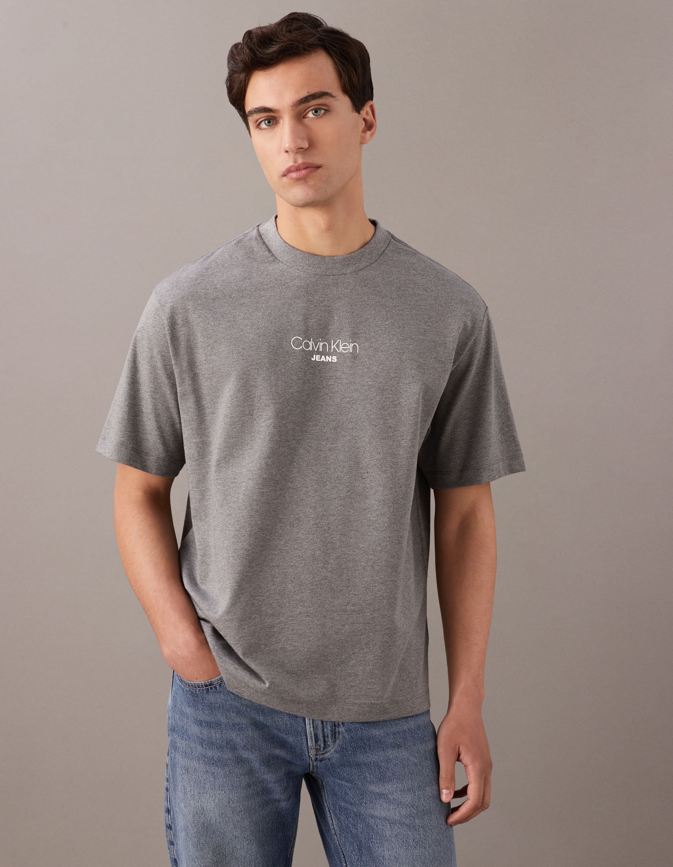 Graphic Tee In Medium Grey Heather