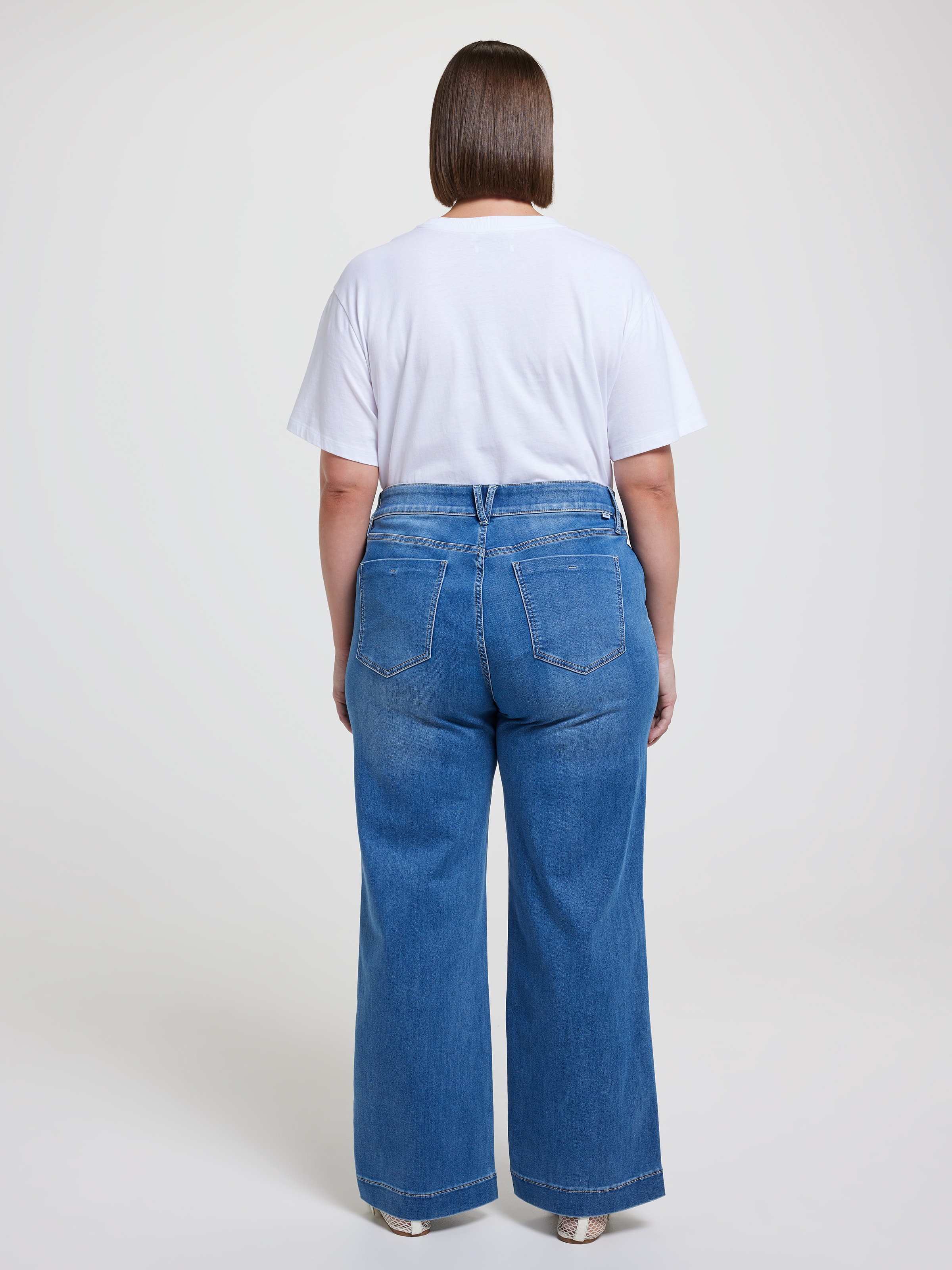 Curve Amaze High Rise Wide Leg Jean