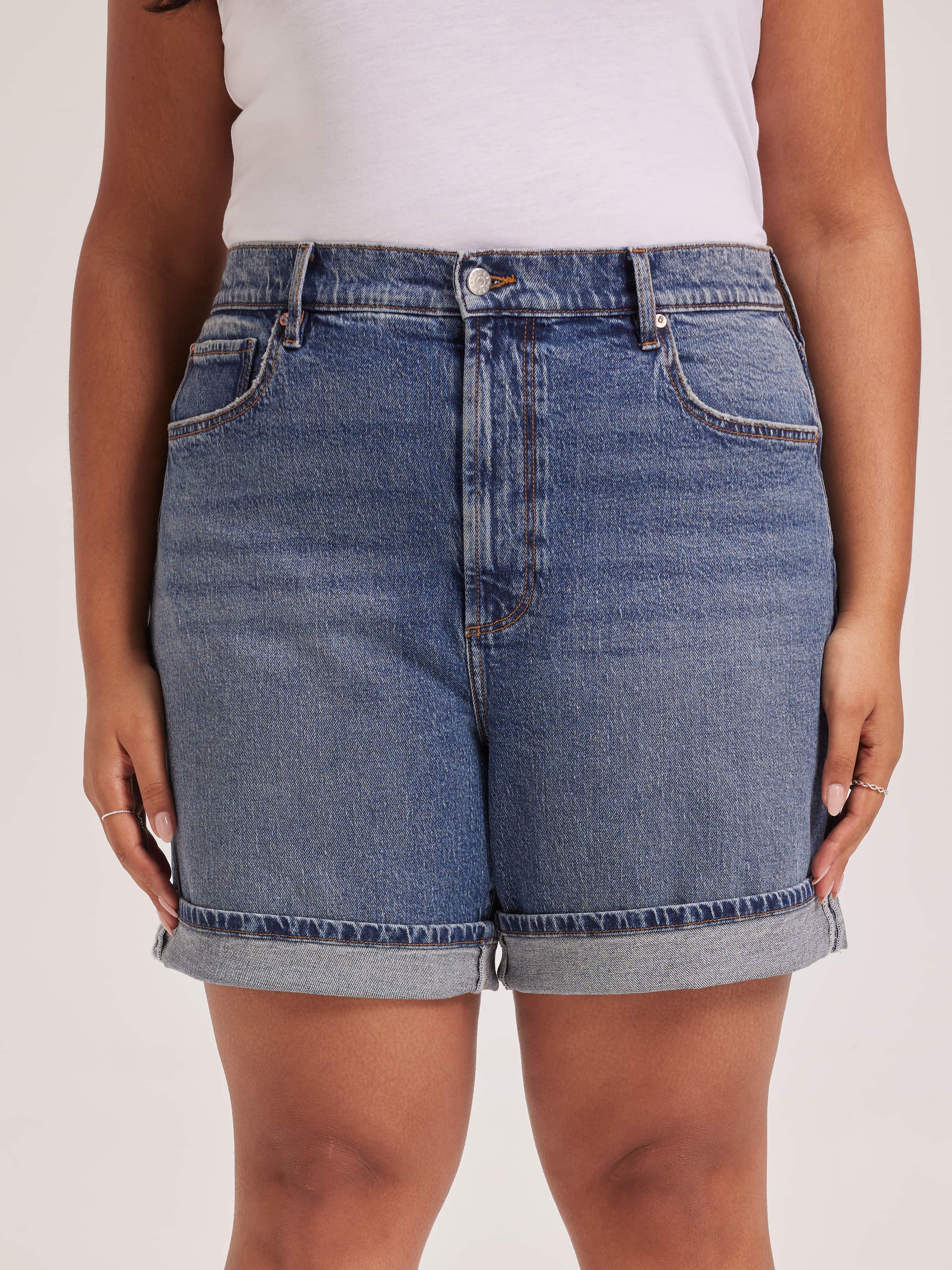 Curve Originals Loose Cuff Short