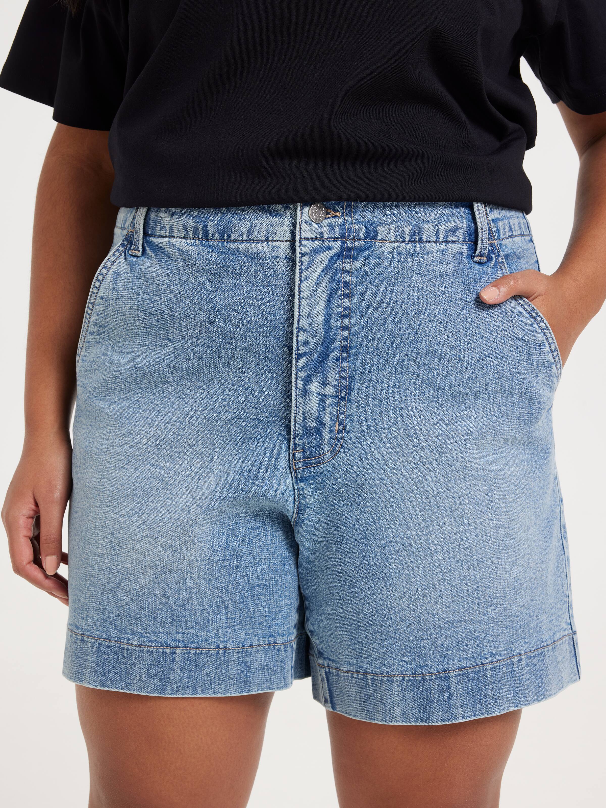 Curve Originals Tailored Bermuda Short