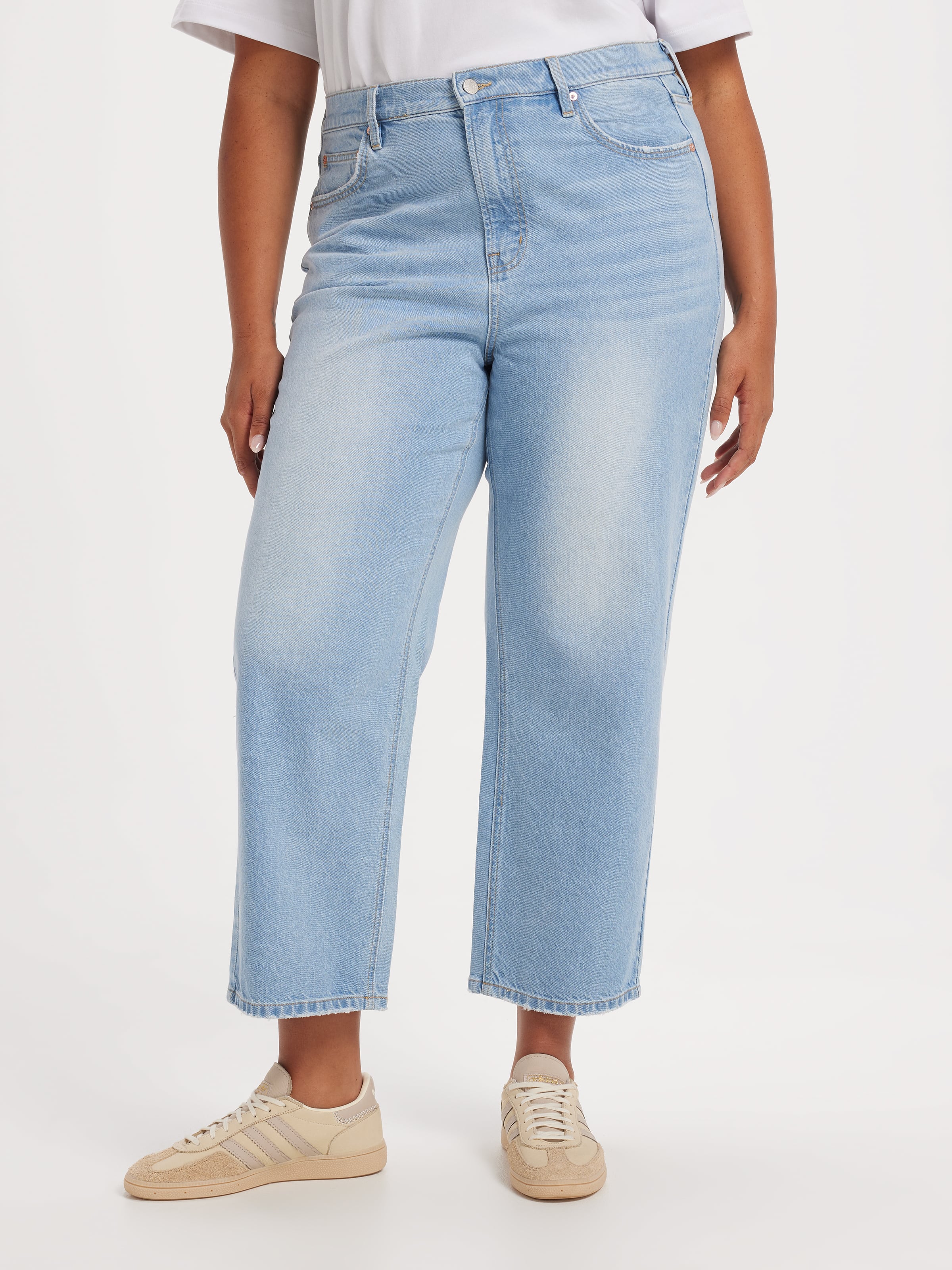 Curve Originals Almost Rigid Straight Jean