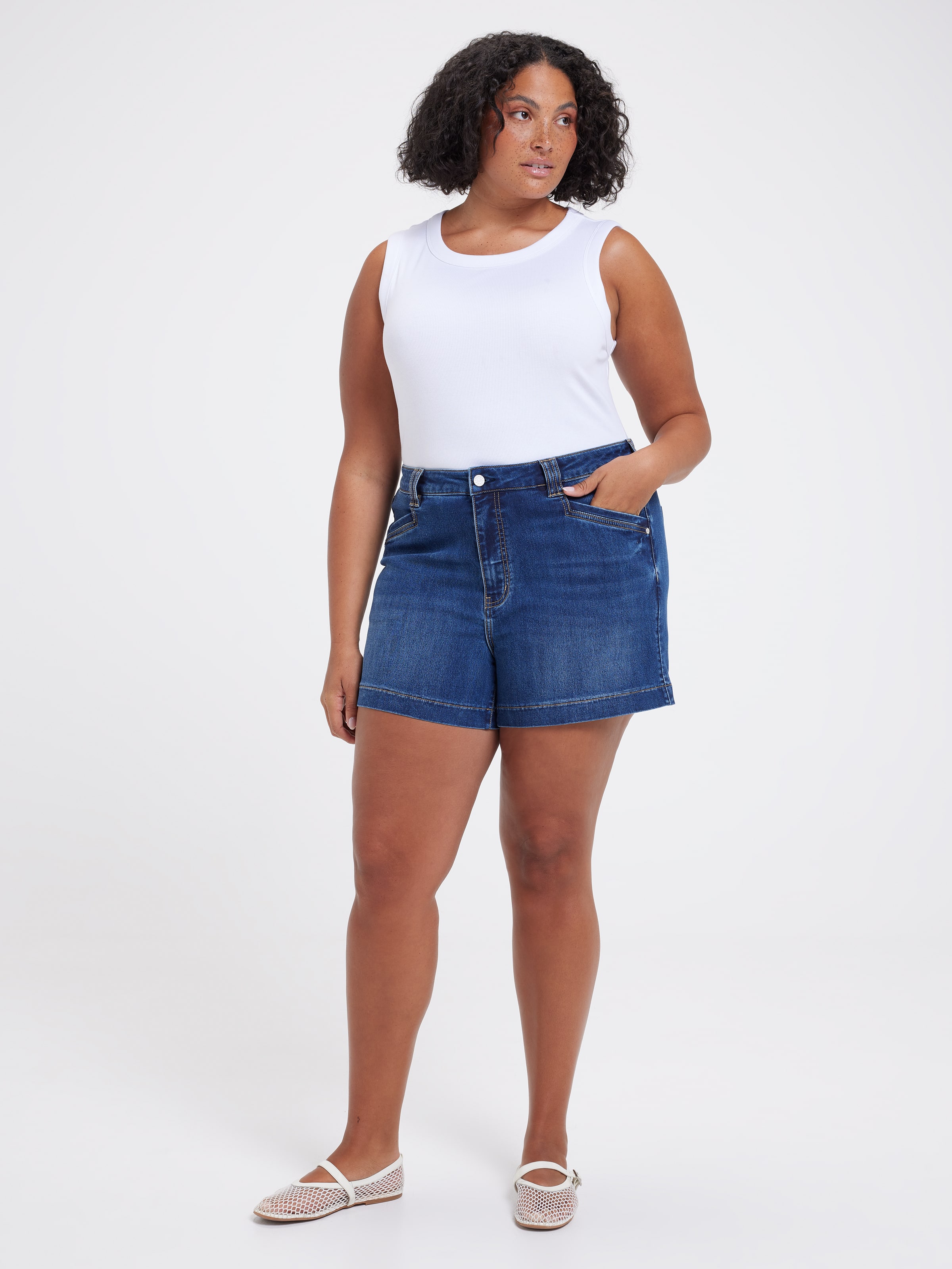 Curve Amaze High Rise Slant Pocket Short