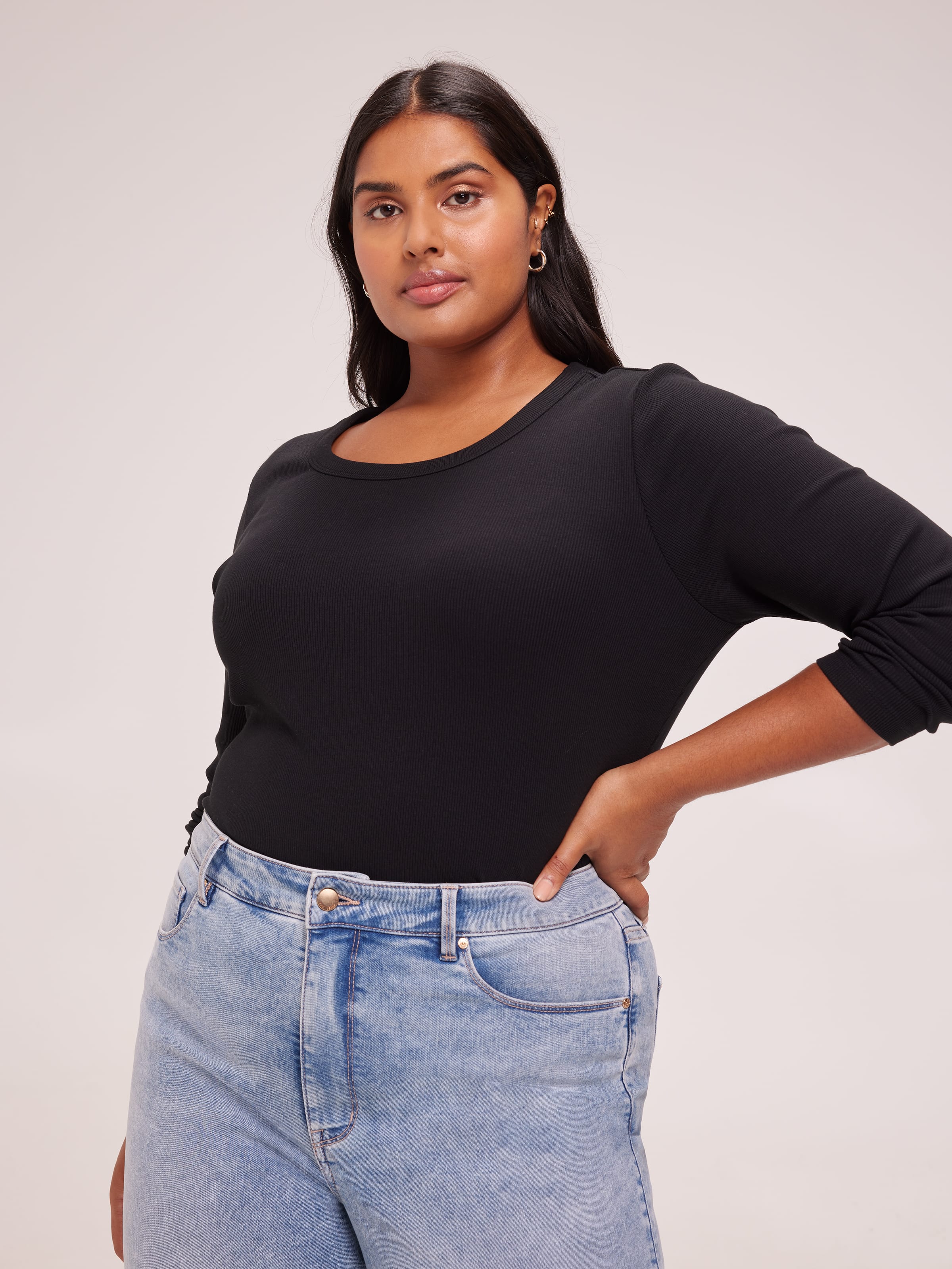 Curve Rib Crew Neck Top