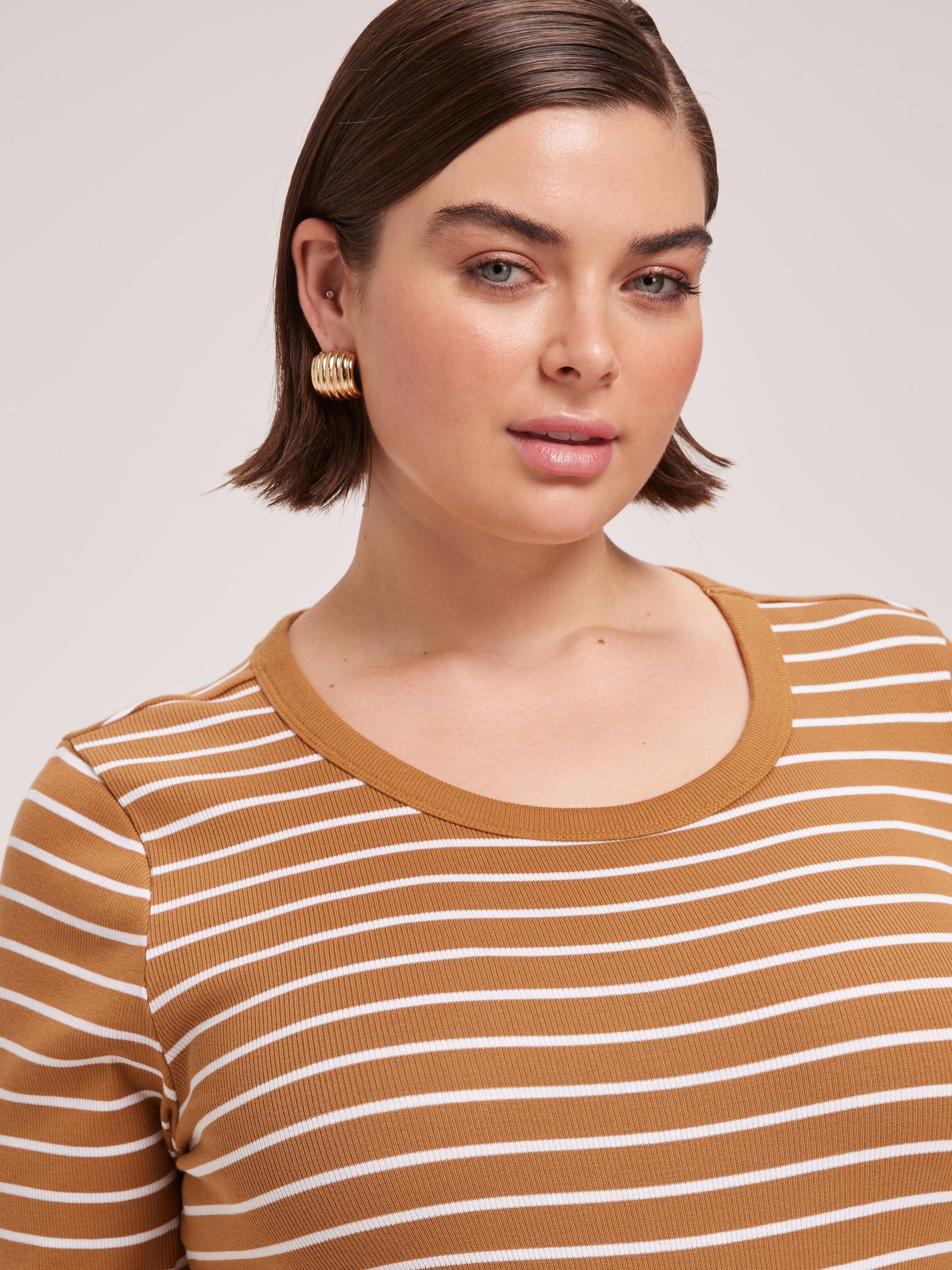 Curve Rib Crew Neck Top