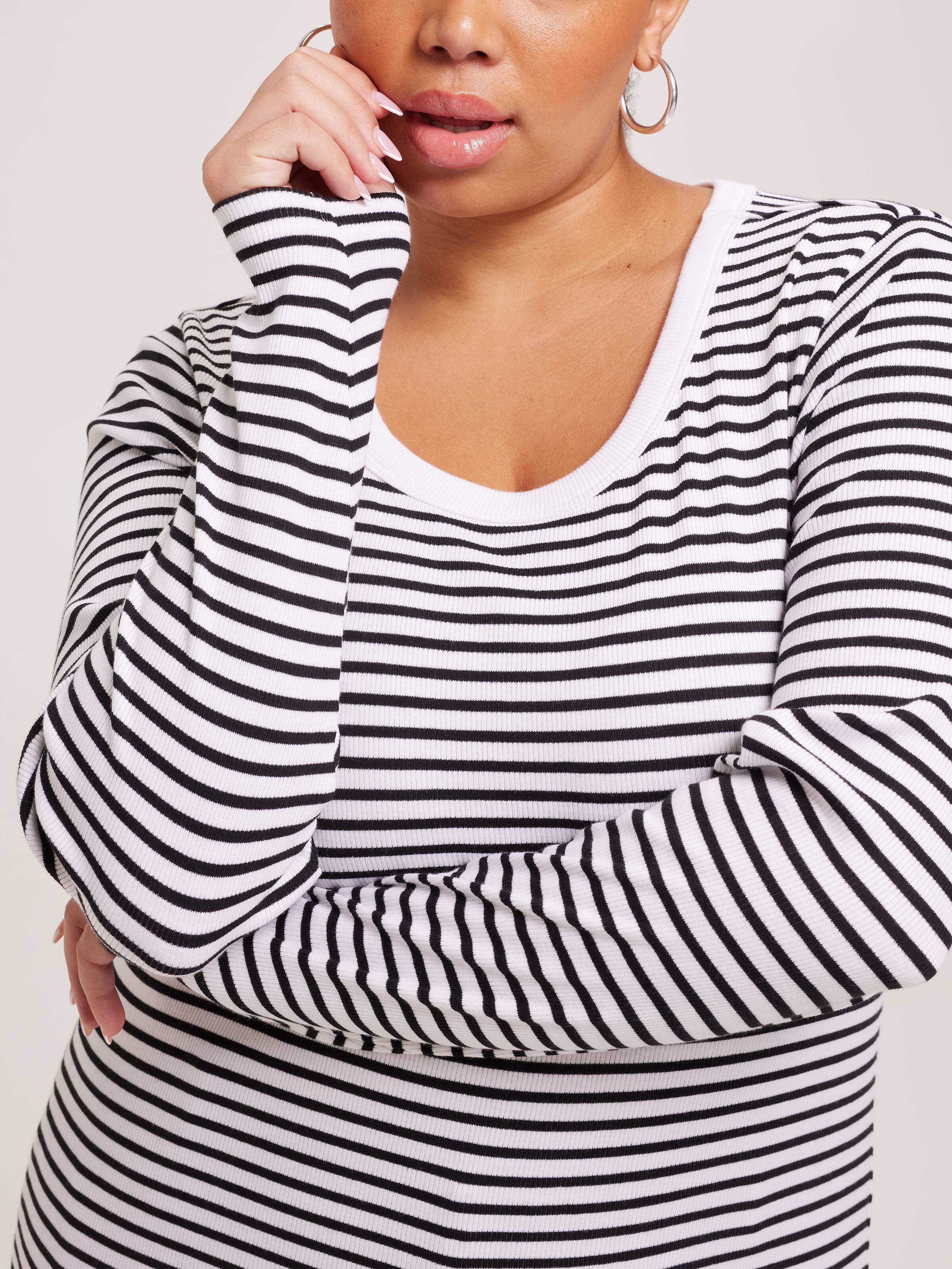 Curve Rib Crew Neck Top