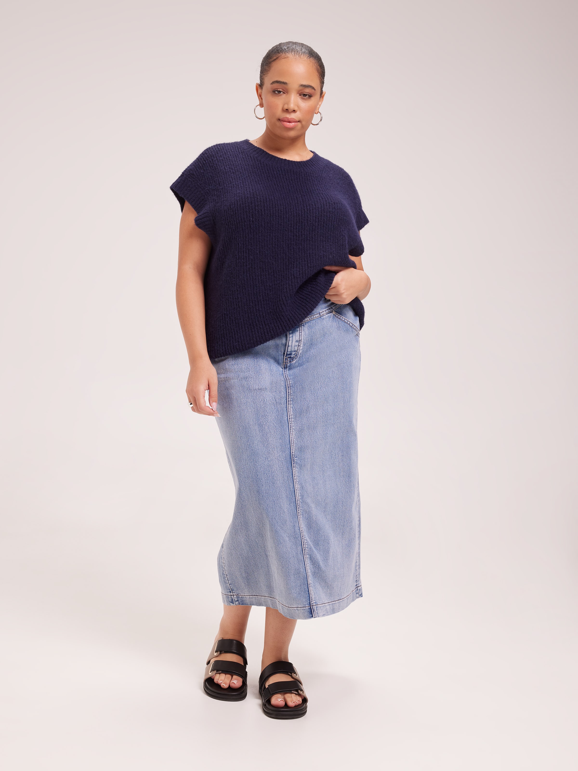 Curve Madison Luxe Crew Neck Vest