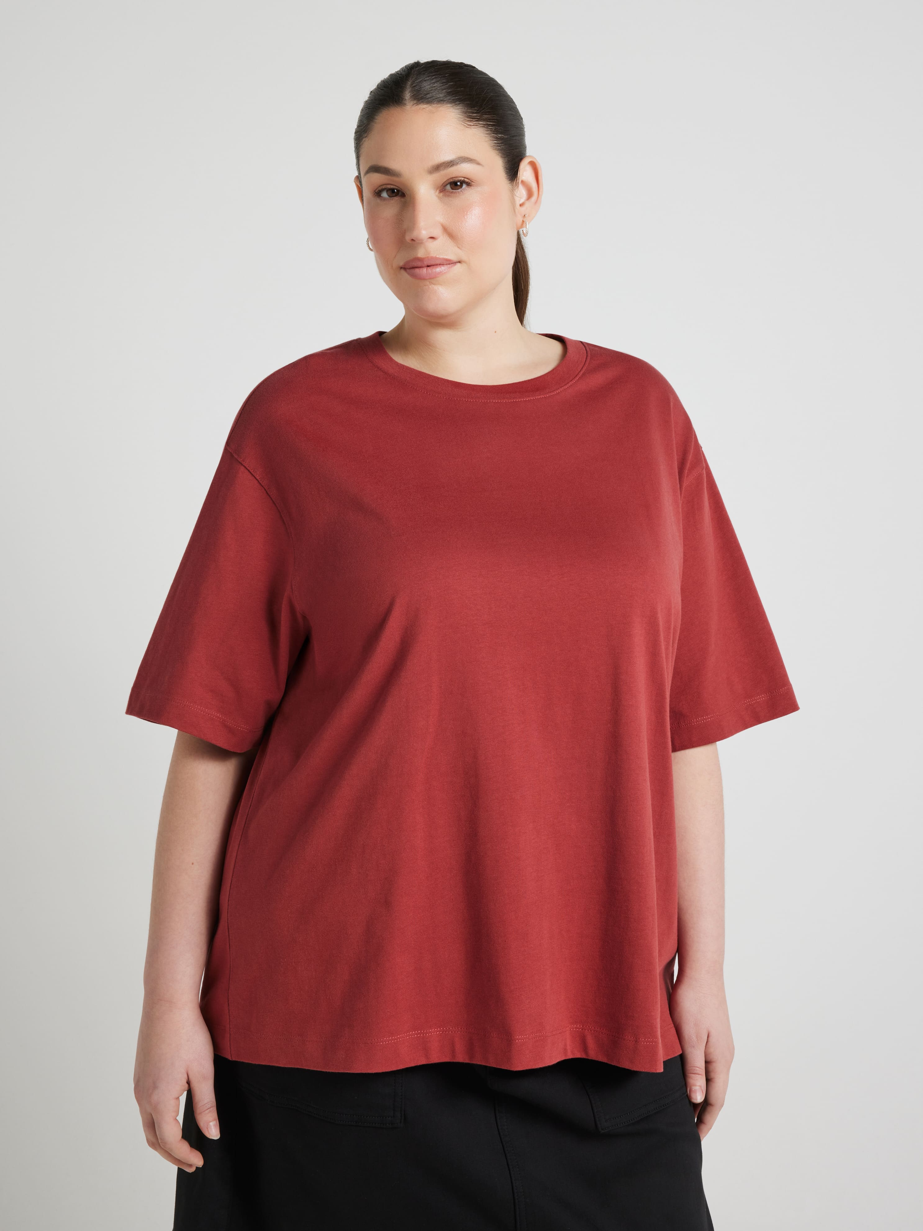 Curve Signature Tee