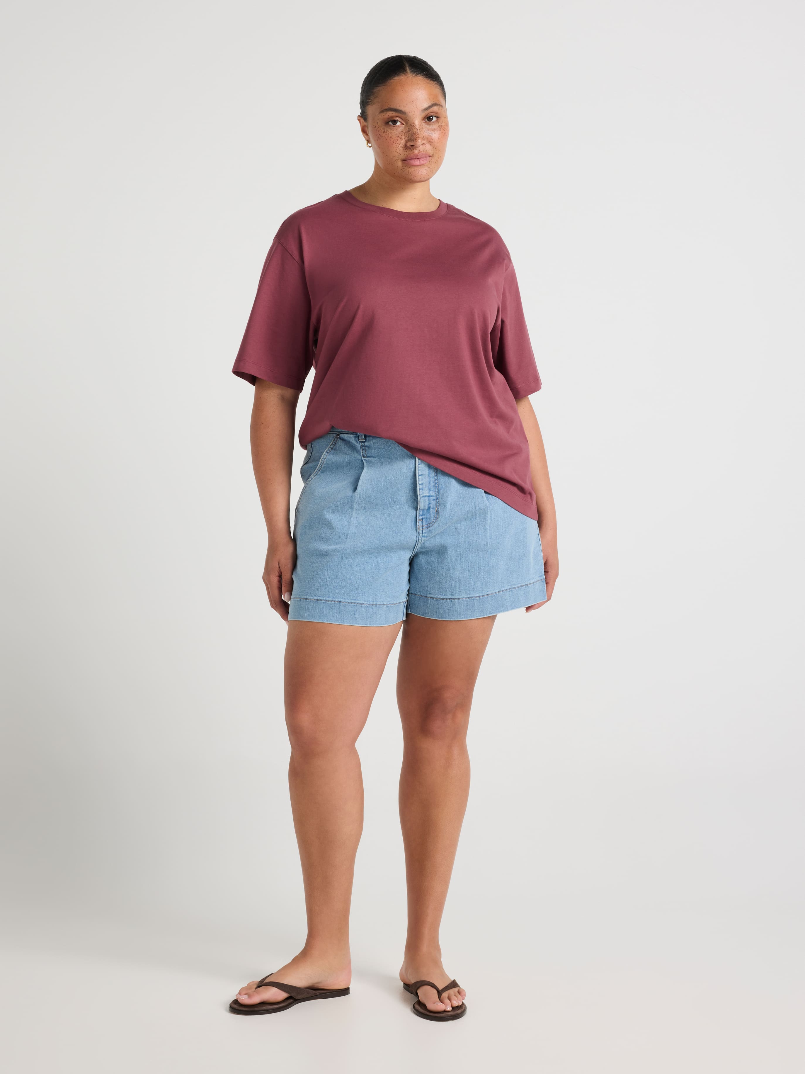 Curve Signature Tee