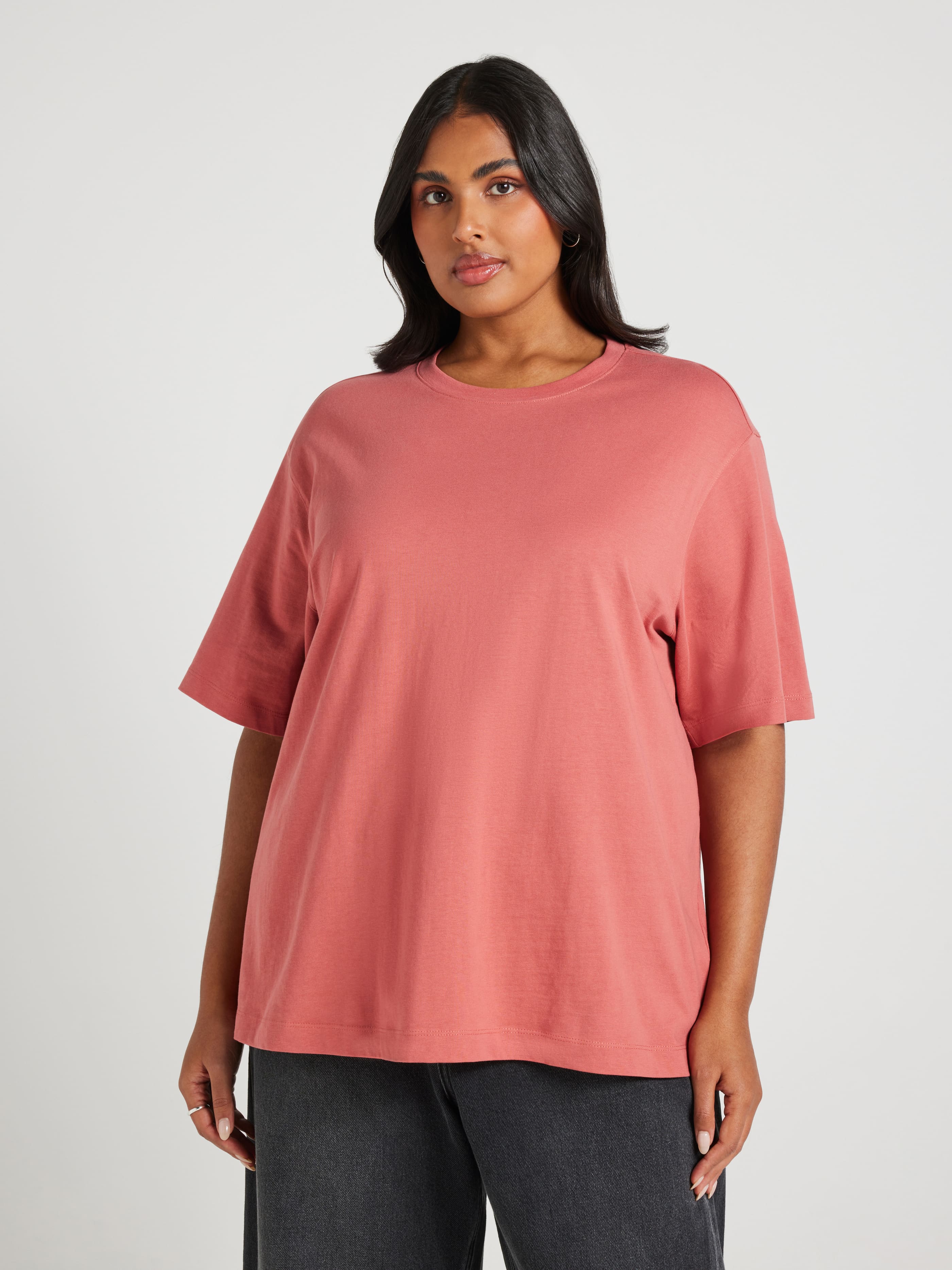 Curve Signature Tee