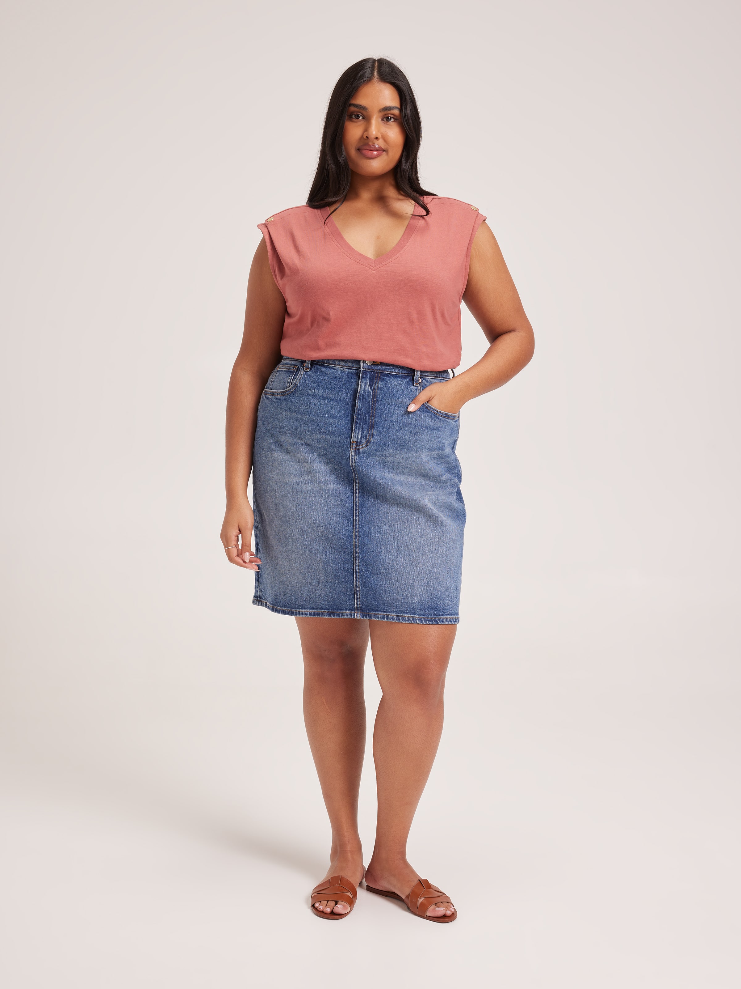 Curve Lila V-Neck Button Top